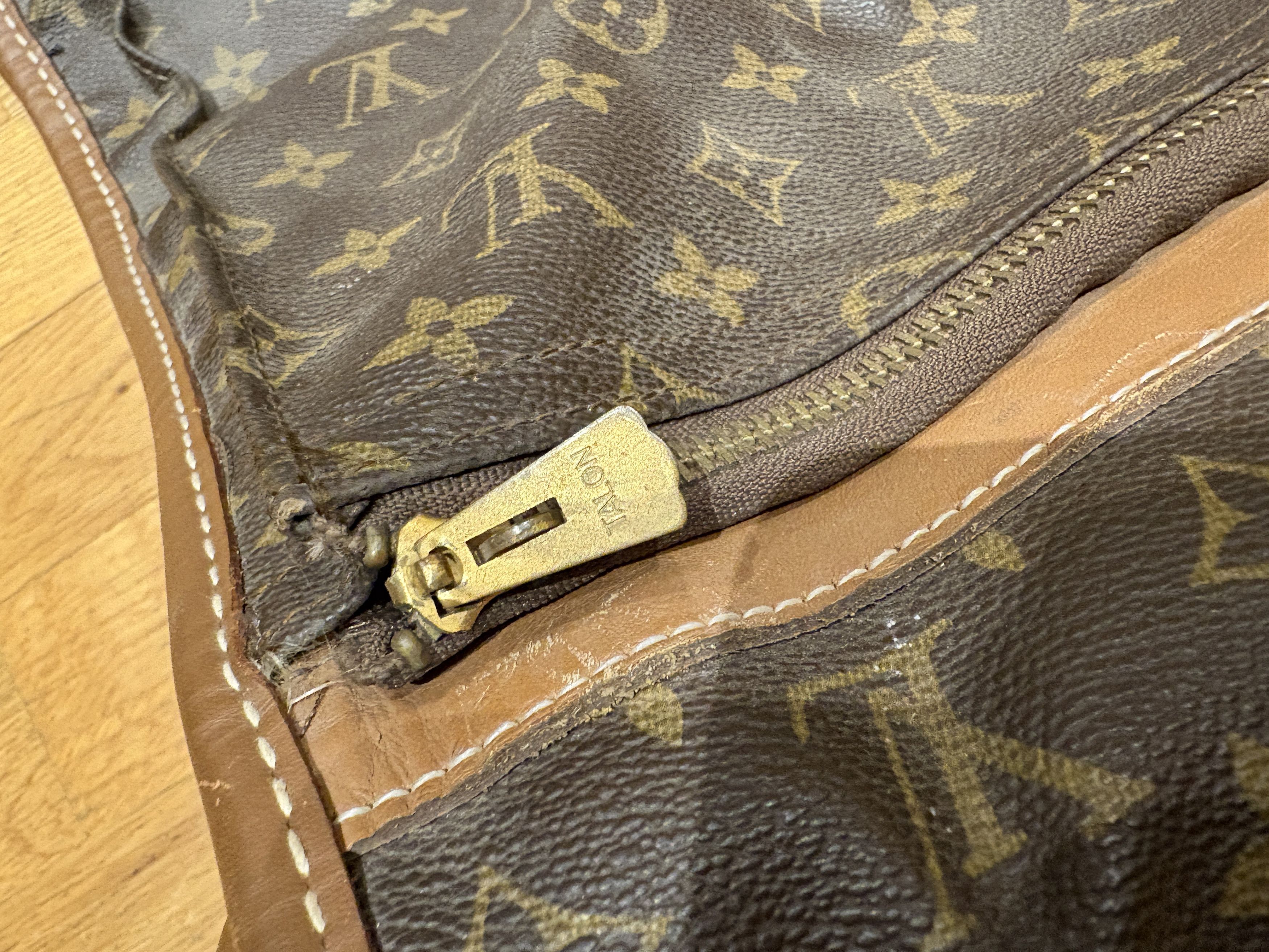Louis Vuitton VINTAGE 1970S LOUIS VUITTON LEATHER GARMENT BAG Size ONE SIZE - 3 Thumbnail
