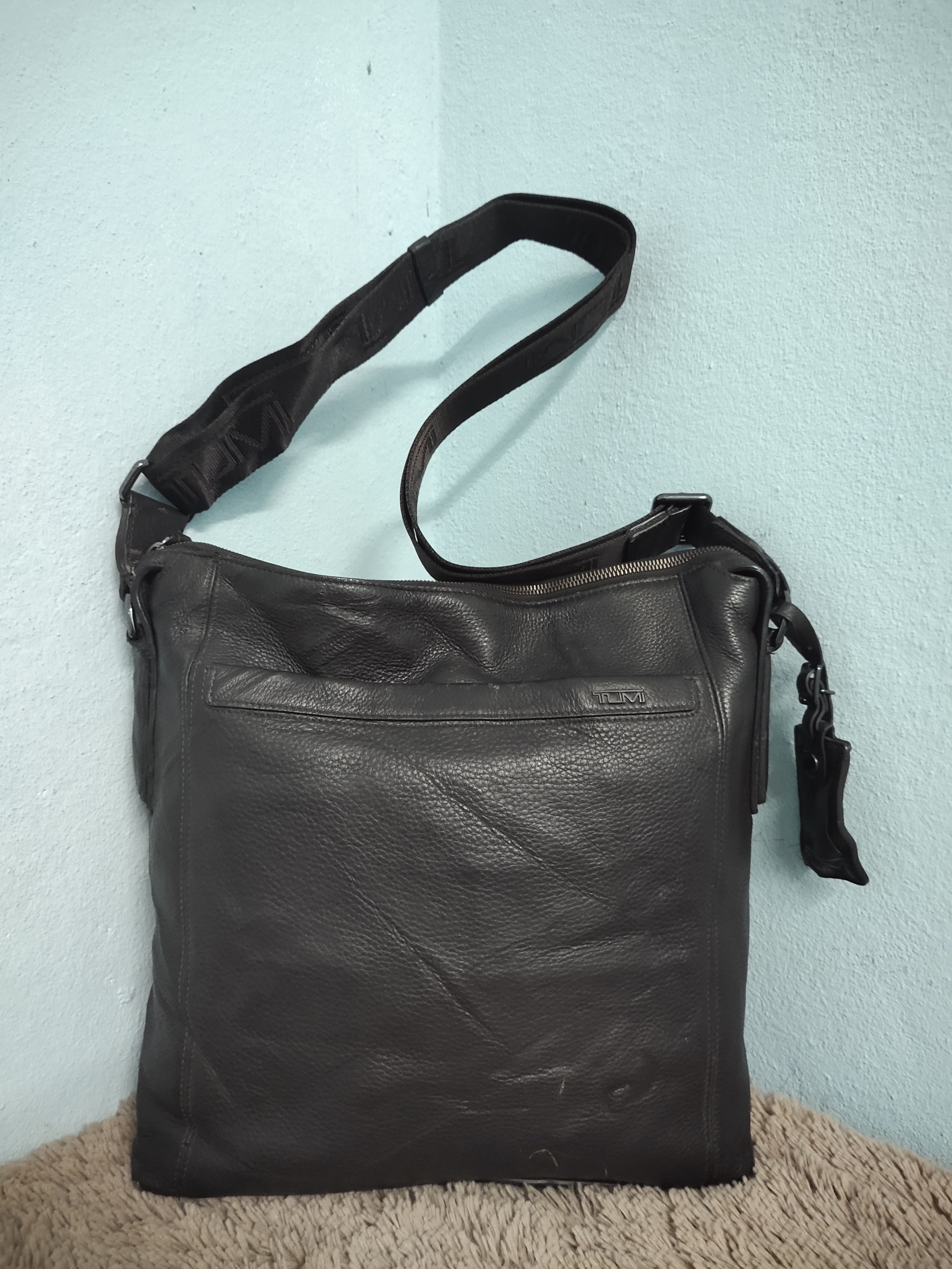 Tumi Tumi Leather Sling Bag | Grailed