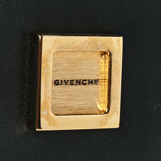 Givenchy o1loc1c0824 Size: OS / Shoulder Bag in Black Size ONE SIZE - 6 Thumbnail