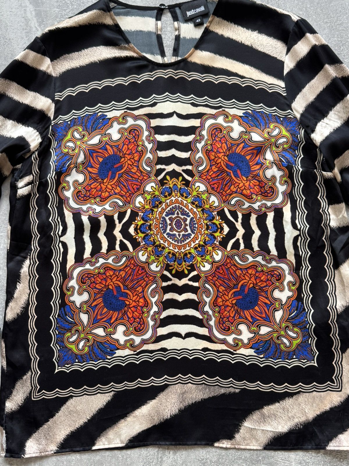Just Cavalli Roberto Cavalli Zebra Silk Blouse Size M / US 6-8 / IT 42-44 - 2 Thumbnail