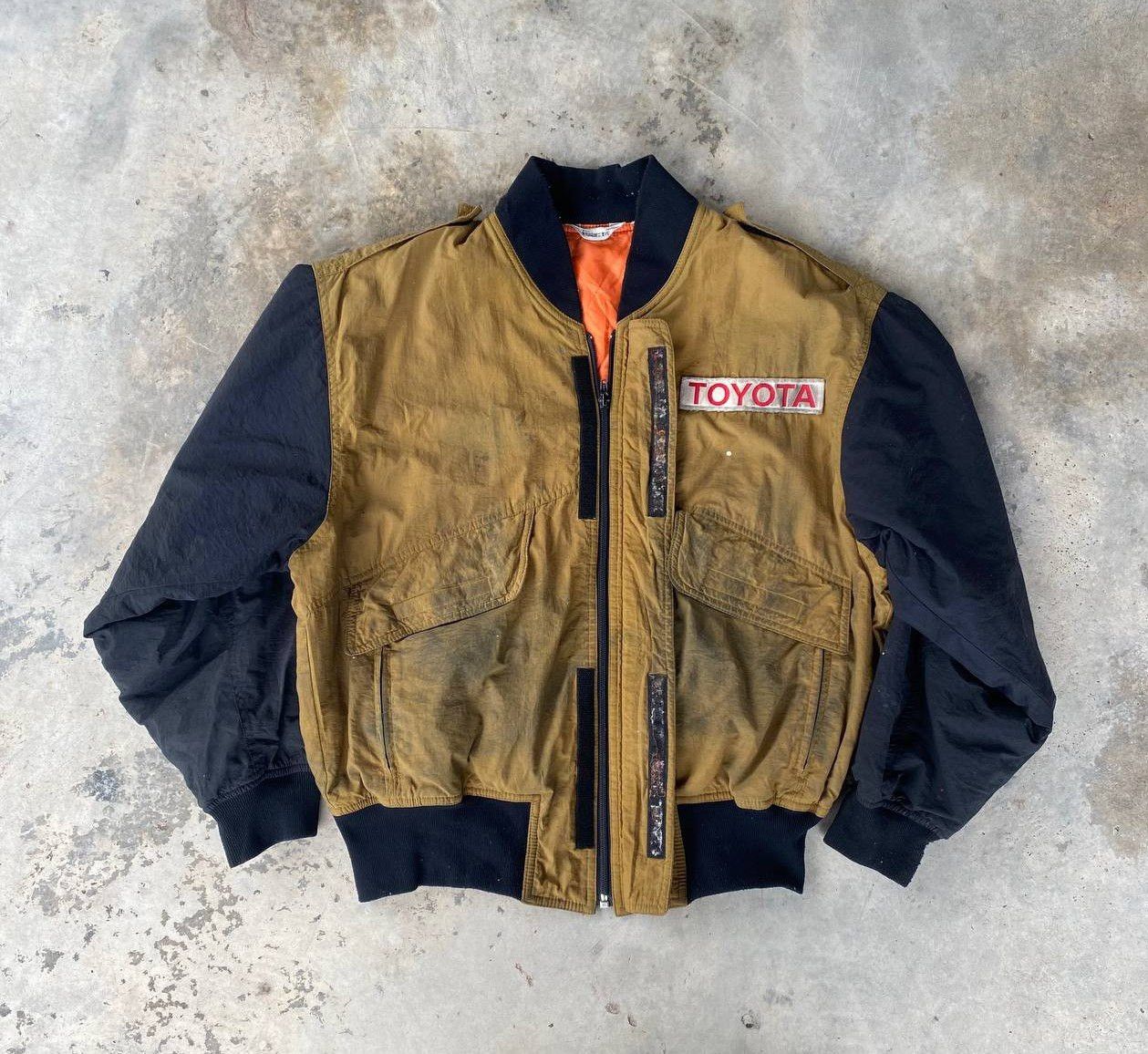 Vintage RARE VTG 90S TOYOTA JAPAN BOMBER JACKET DIRTY WORN DISTRESS Size US M / EU 48-50 / 2 - 13 Thumbnail
