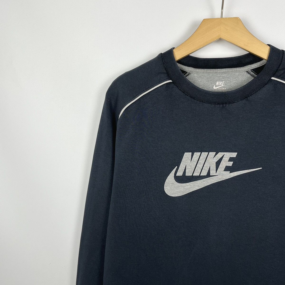 Nike Vintage Nike Big Swoosh Faded Blue Sweatshirt 2000’s Size US L / EU 52-54 / 3 - 5 Thumbnail
