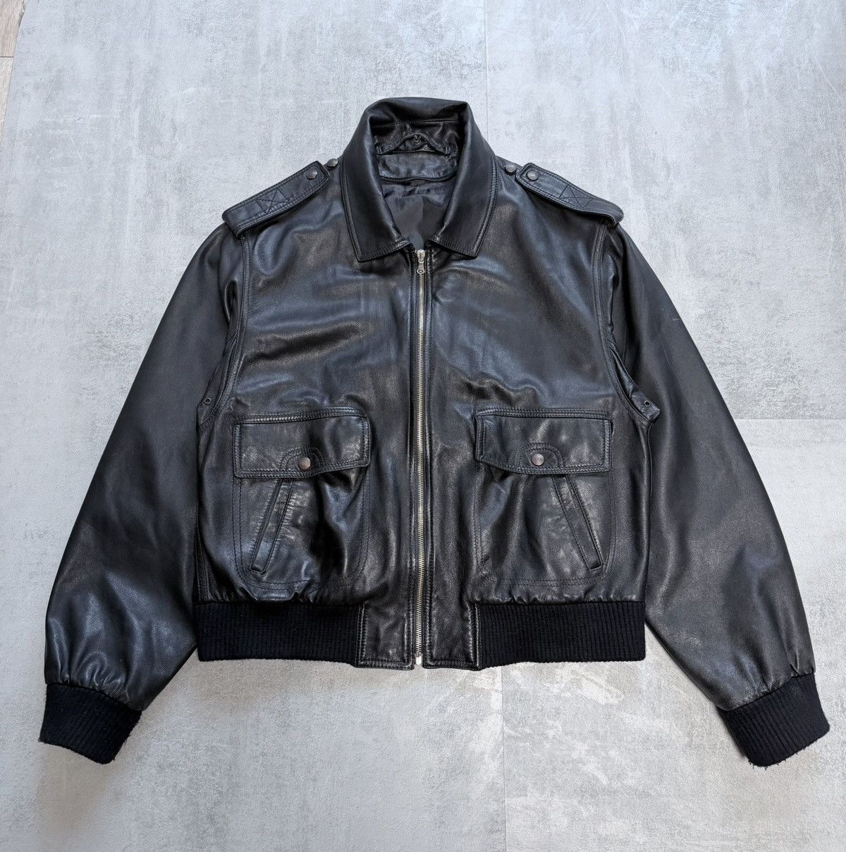 Vintage Vintage Black Shearling Guido Medici Leather Bomber Jacket Size US L / EU 52-54 / 3 - 4 Thumbnail