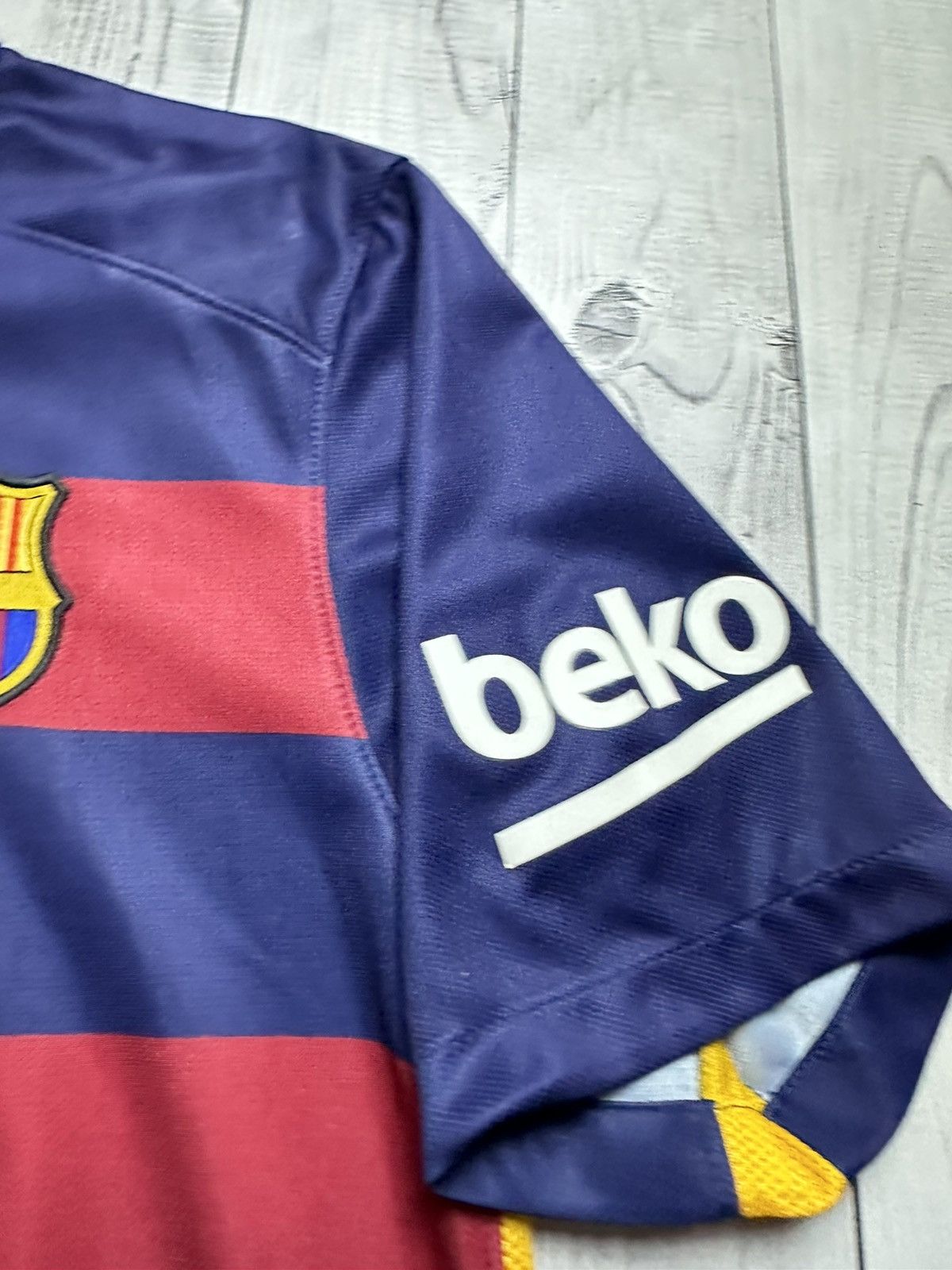 Nike × Vintage Vintage Nike Barcelona soccer jersey size M Size US M / EU 48-50 / 2 - 7 Thumbnail