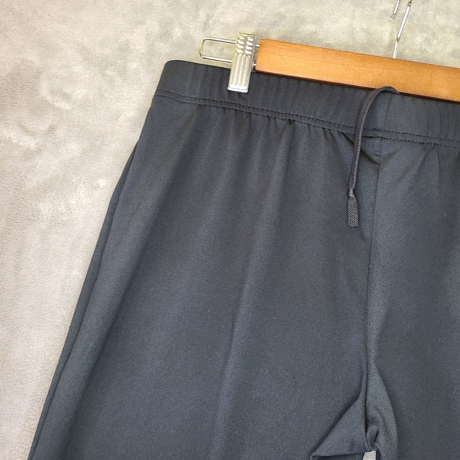 Nike Nike Women's Large Black Capri w/ White Trim - 32"W 22"L Size 32" / US 10 / IT 46 - 12 Thumbnail