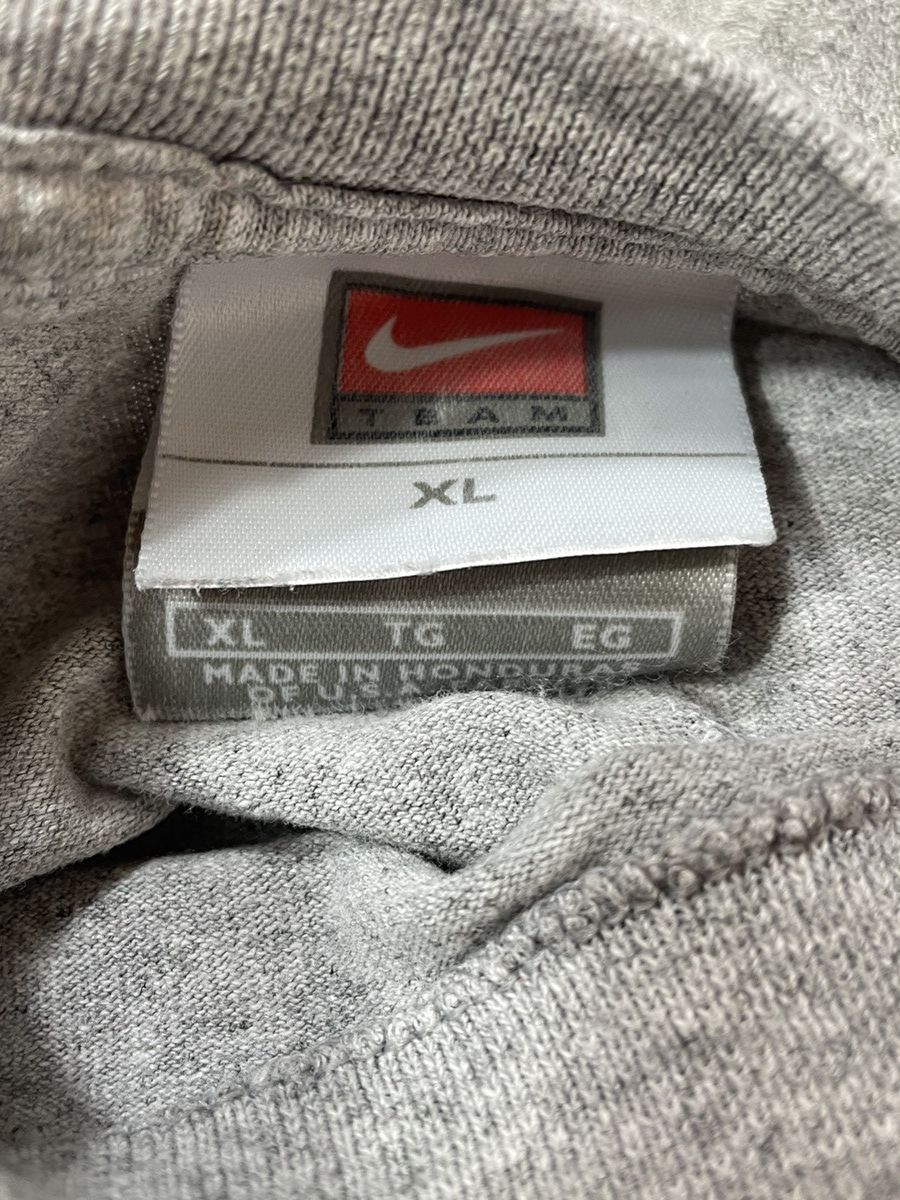 Nike RARE❗️Nike Vintage 90s Tee Swoosh Boxy Fit Solid Size US XXL / EU 58 / 5 - 4 Thumbnail