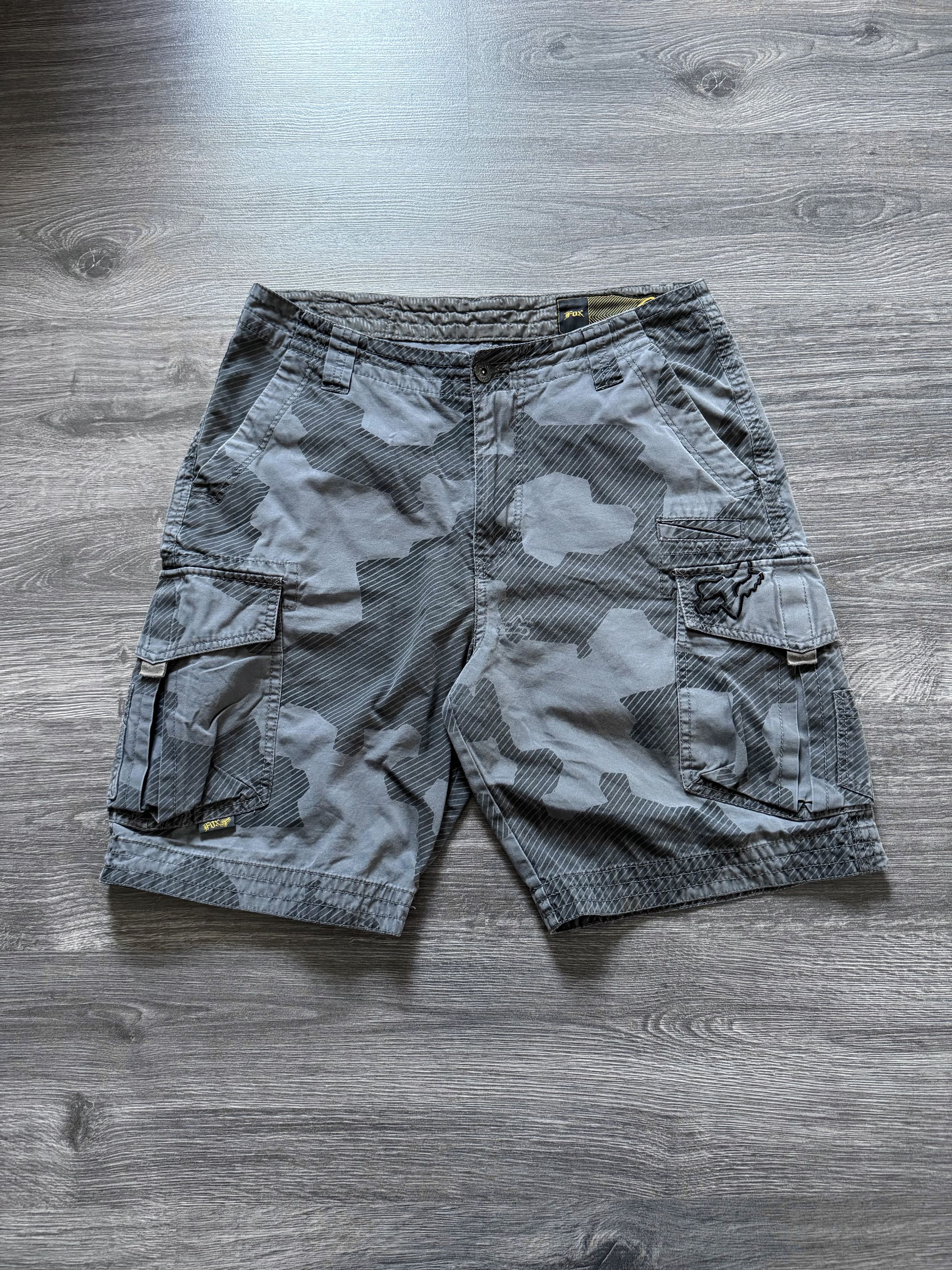 Fox Racing × Vintage Crazy Baggy Fox Racing Camo Cargo Shorts Y2K Motocross Size US 34 / EU 50 - 1 Thumbnail