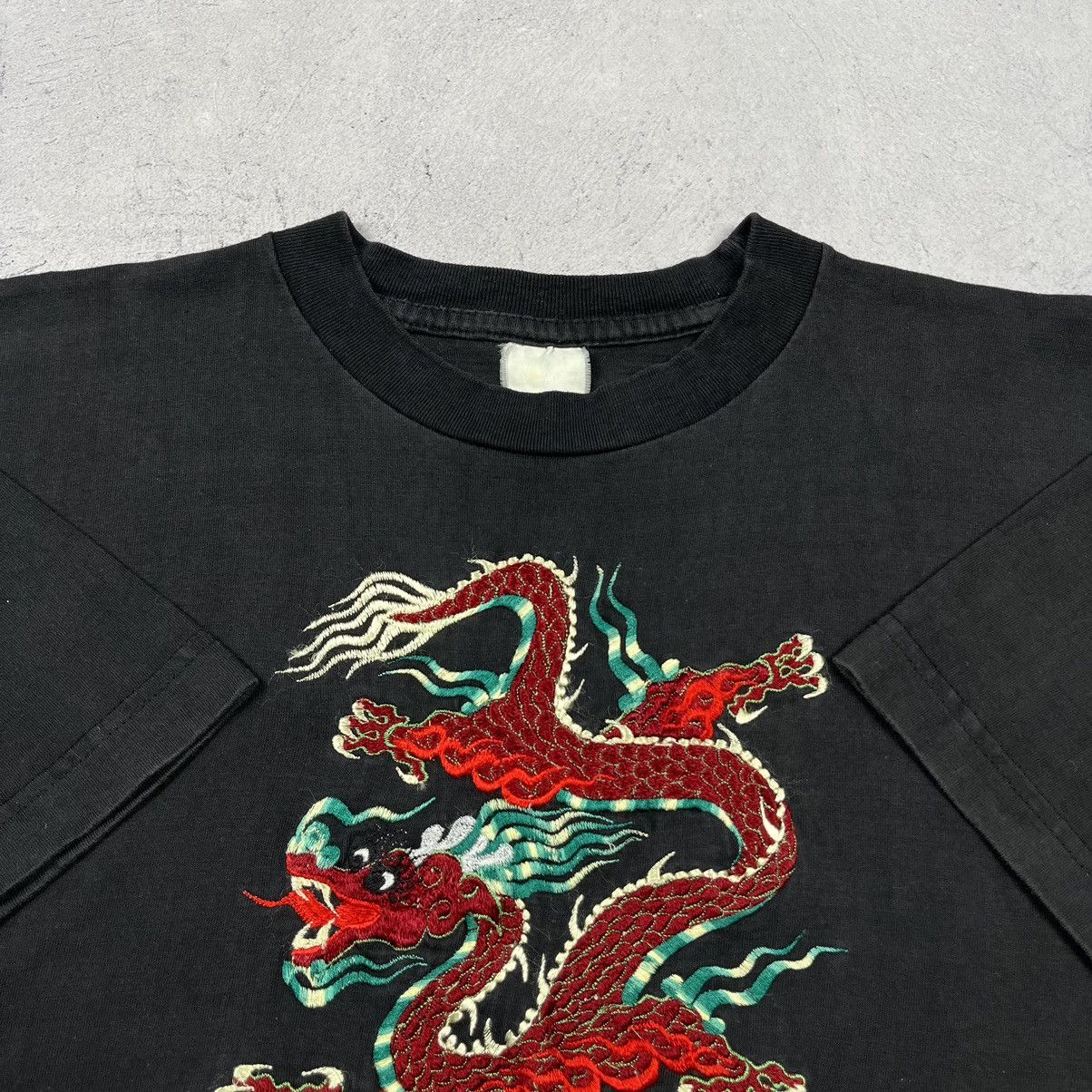 Japanese Brand Vintage Japanese dragon y2k big logo tee 90’s Size US L / EU 52-54 / 3 - 3 Thumbnail