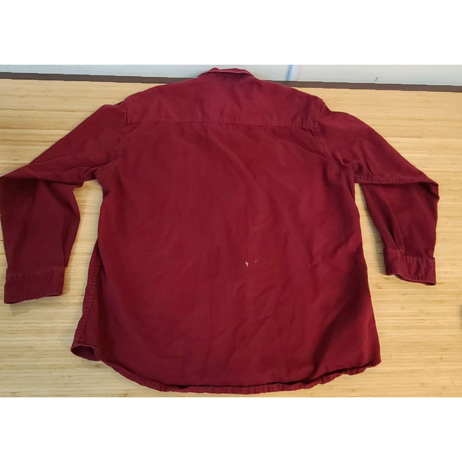 Logo 7 CSA Chicago Bulls Fan Shirt Button-Front L Red Mens Bulls Logo Casual Shirt Size US L / EU 52-54 / 3 - 5 Thumbnail