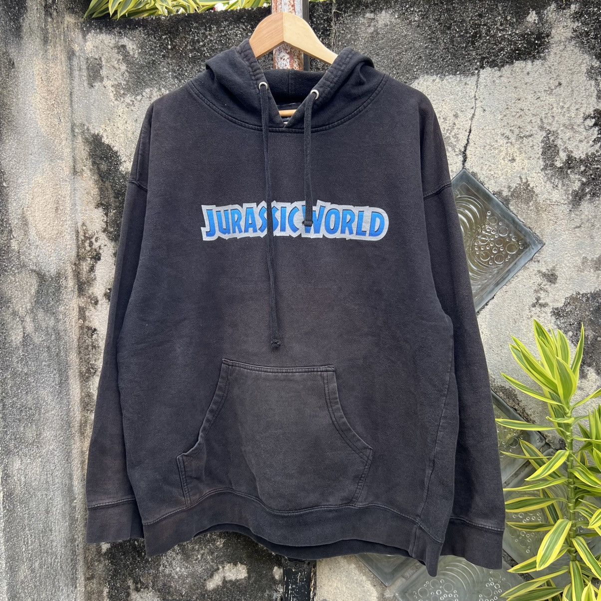 Universal Studios “JURASSIC WORLD” BLACK FADED HOODIE Size US XL / EU 56 / 4 - 2 Thumbnail