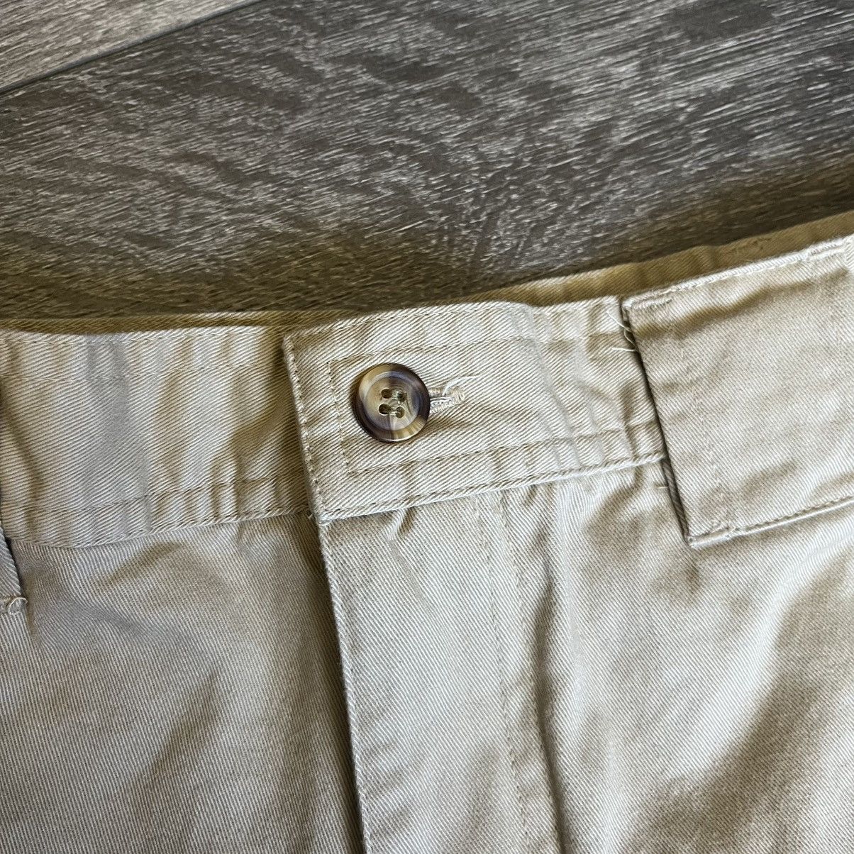 Givenchy Vintage 2000s Givenchy Activewear Paris Cargo Beige Shorts Size US 34 / EU 50 - 6 Thumbnail