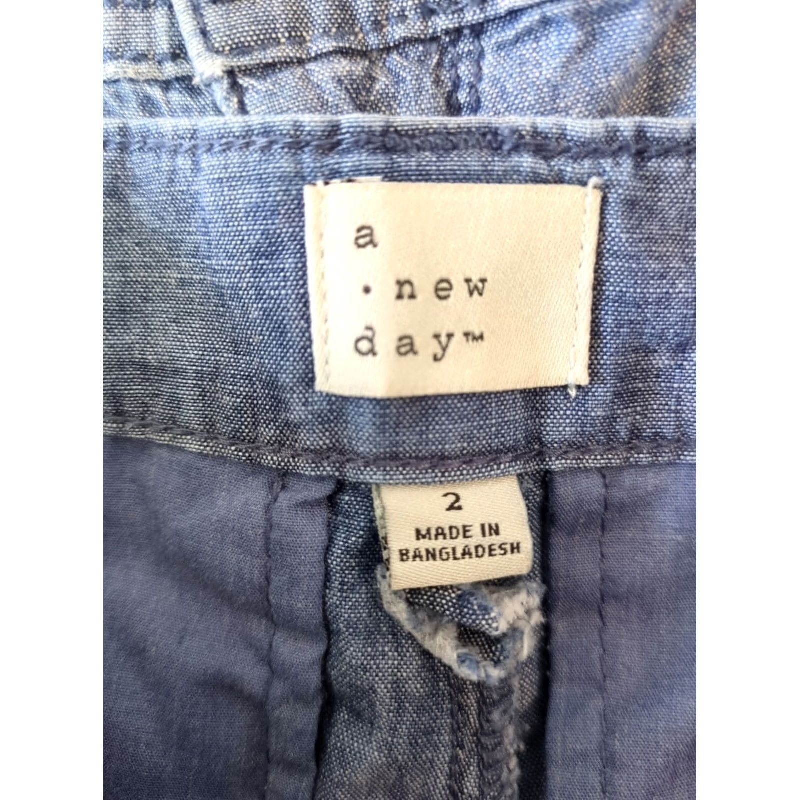 Vintage A New Day Denim Chambray Shorts Women’s 2 Blue Cotton 2019 Size 26" / US 2 / IT 38 - 4 Thumbnail