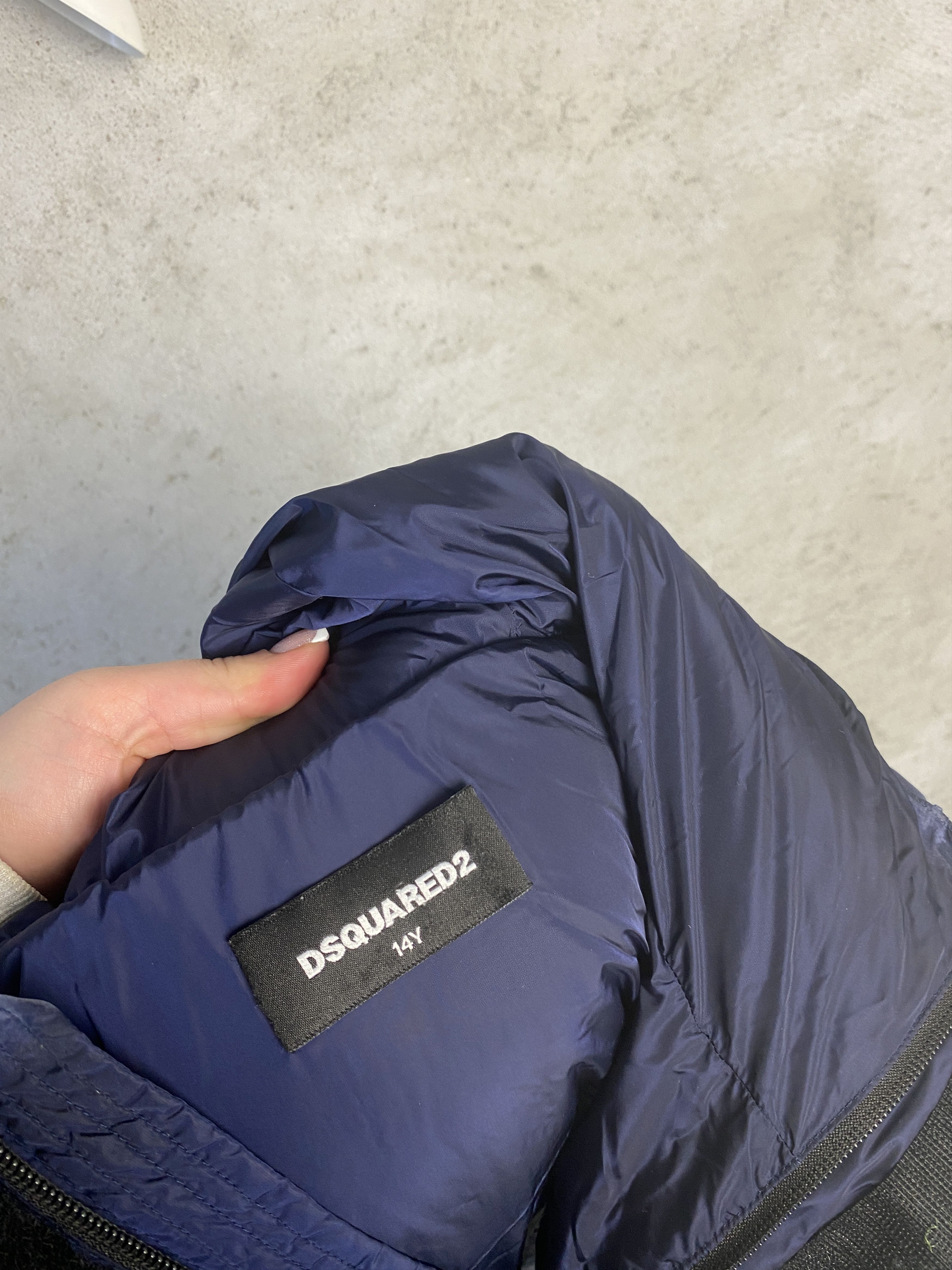 Dsquared2 Dsquared2 rear logo hooded puffer jacket vest Size US S / EU 44-46 / 1 - 5 Thumbnail