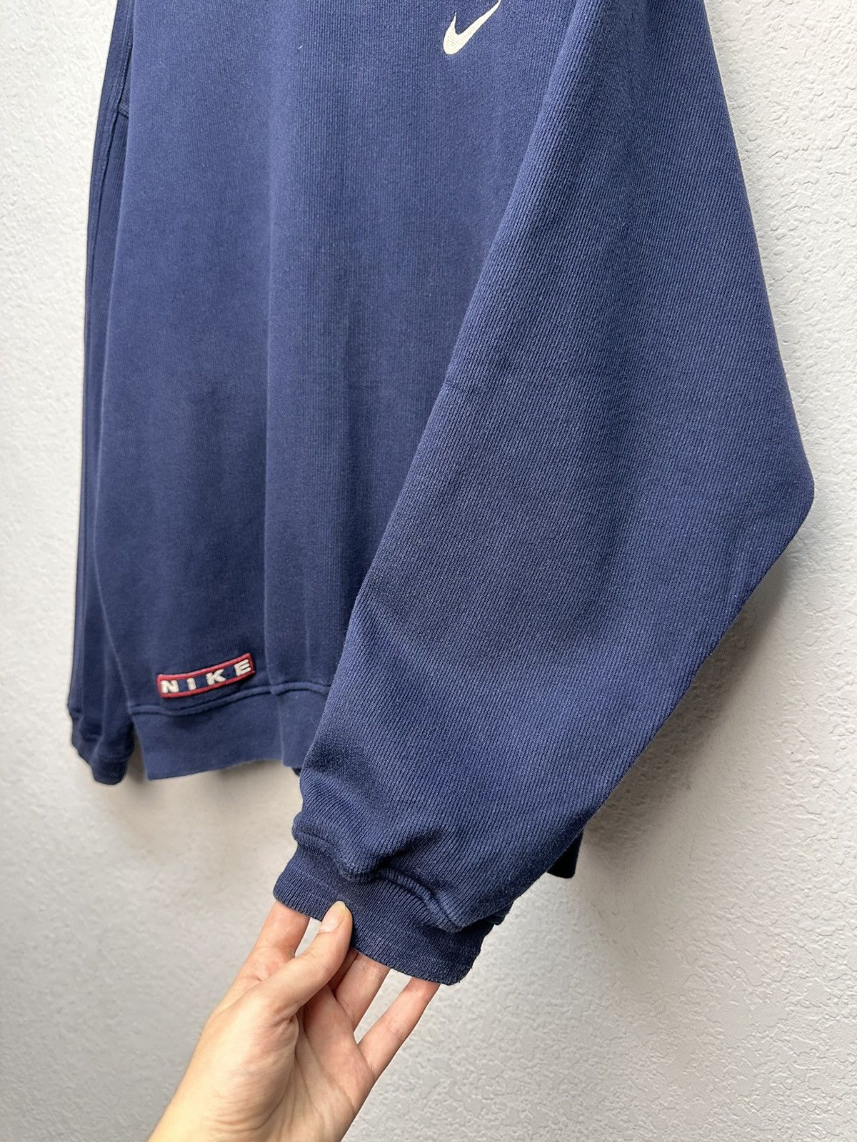 Nike Nike navy crewneck sweatshirt Y2K minimal sports style Size US L / EU 52-54 / 3 - 6 Thumbnail