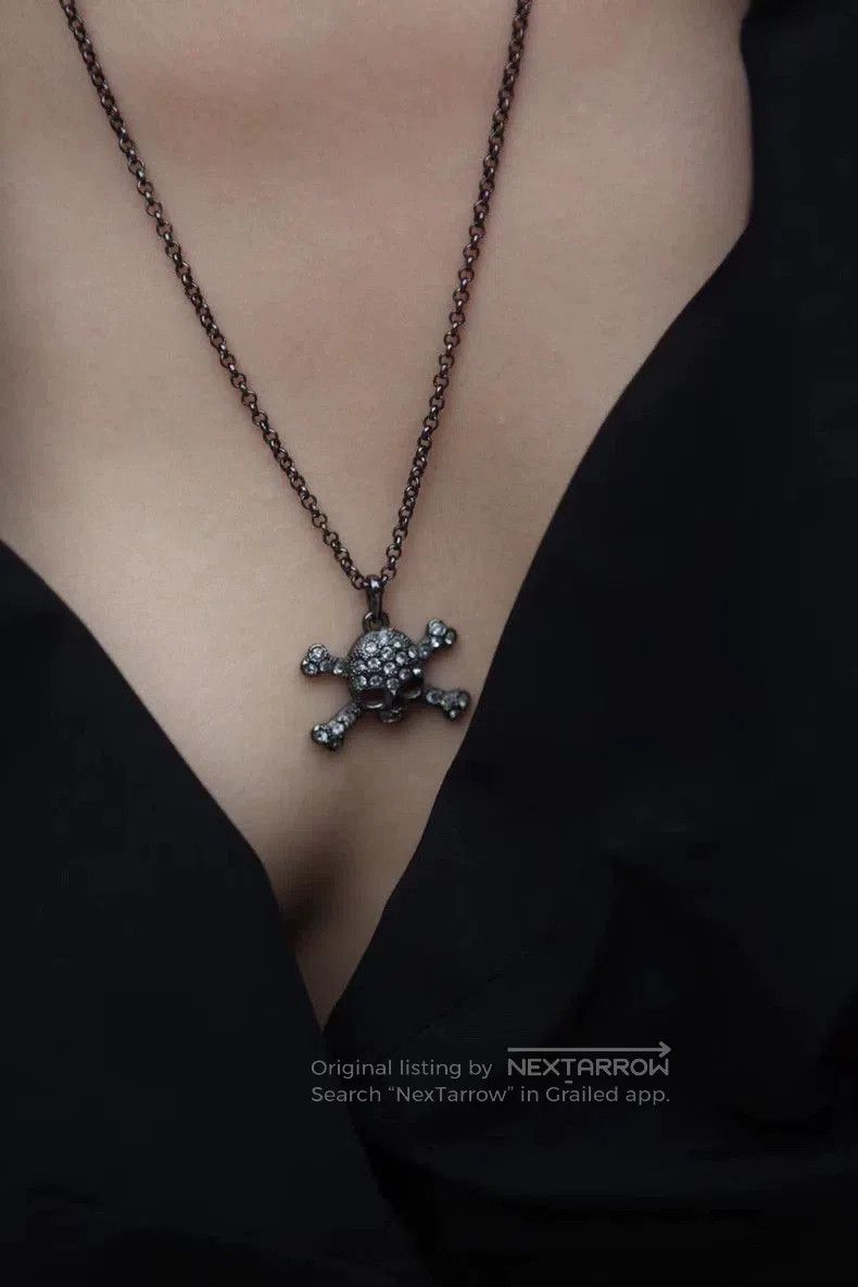 Vivienne Westwood Vivienne Westwood Crystal Skull Necklace . Size ONE SIZE - 4 Thumbnail