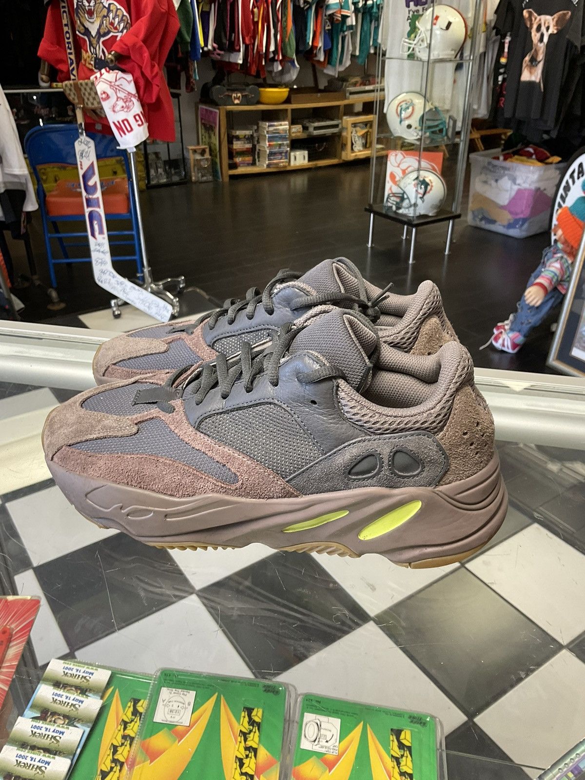 Adidas Adidas Yeezy Boost 700 Mauve Size 8.5 | Grailed