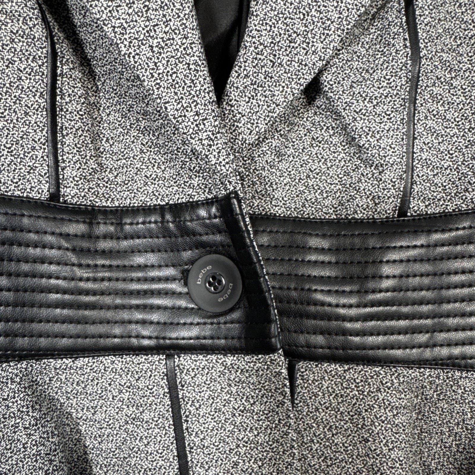 Bebe Bebe tweed jacket blazer w/ Faux leather accent Sz 8 Padded Size M / US 6-8 / IT 42-44 - 3 Thumbnail