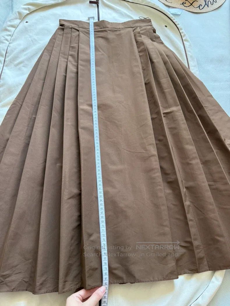 Fendi Fendi Pleated Skirt in Horse Face Style Size 25" / US 0 / IT 36 - 7 Thumbnail