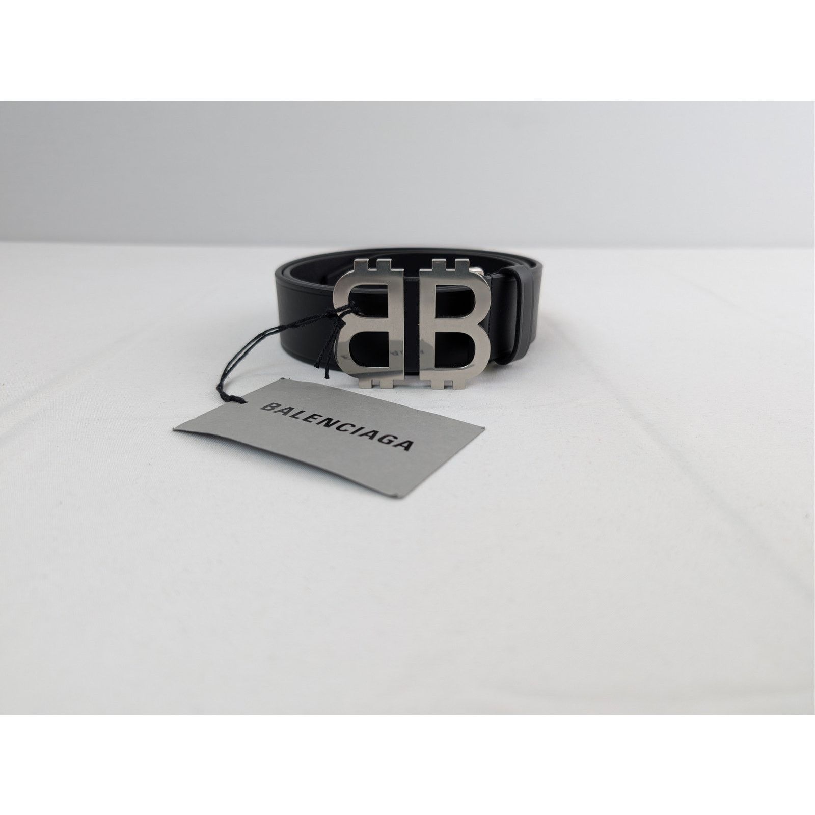Balenciaga o1rshd1 Size: 85cm / Natural Calf Belt Crypto BB 35 in Black Size 34 - 1 Thumbnail