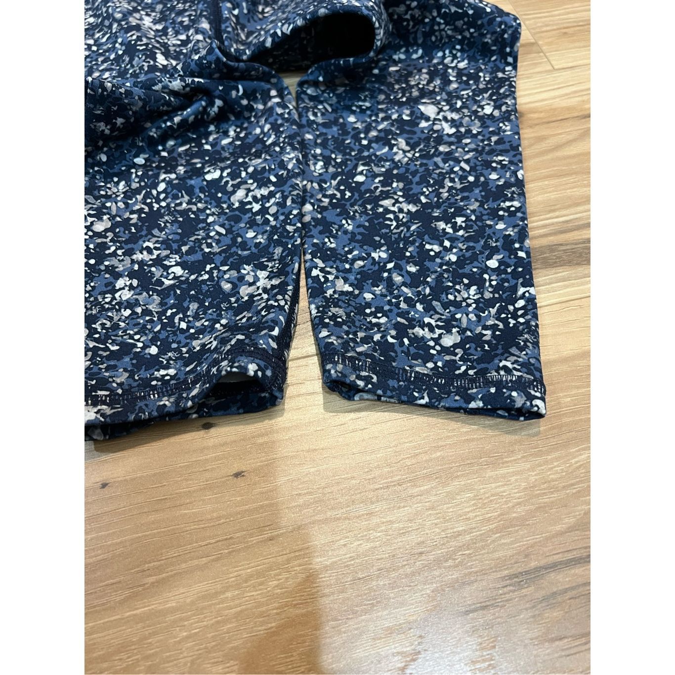 Athleta Athleta Blue Sandstone 7/8 Stash Pocket Leggings Sz M Size 32" / US 10 / IT 46 - 8 Thumbnail
