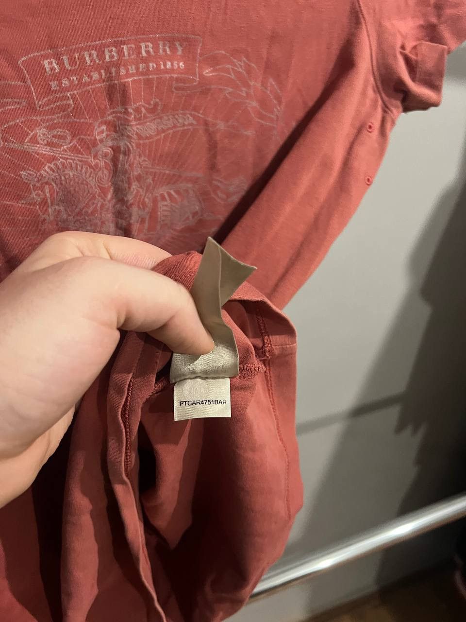 Burberry BURBERRY LONDON WOMEN BIG LOGO CLASSIC T SHIRT SIZE S Size S / US 4 / IT 40 - 10 Thumbnail