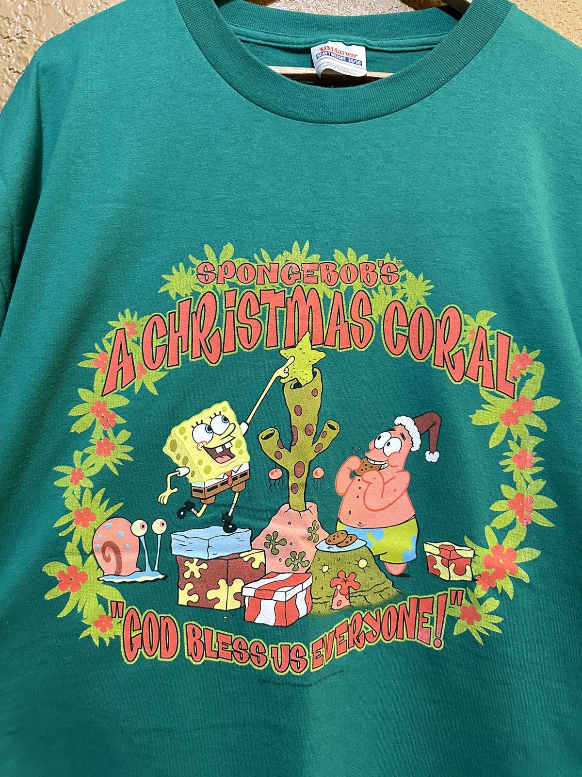 Cartoon Network × Nickelodeon × Vintage RARE VINTAGE SpongeBob’s A Christmas Coral T Shirt Size US XL / EU 56 / 4 - 2 Thumbnail