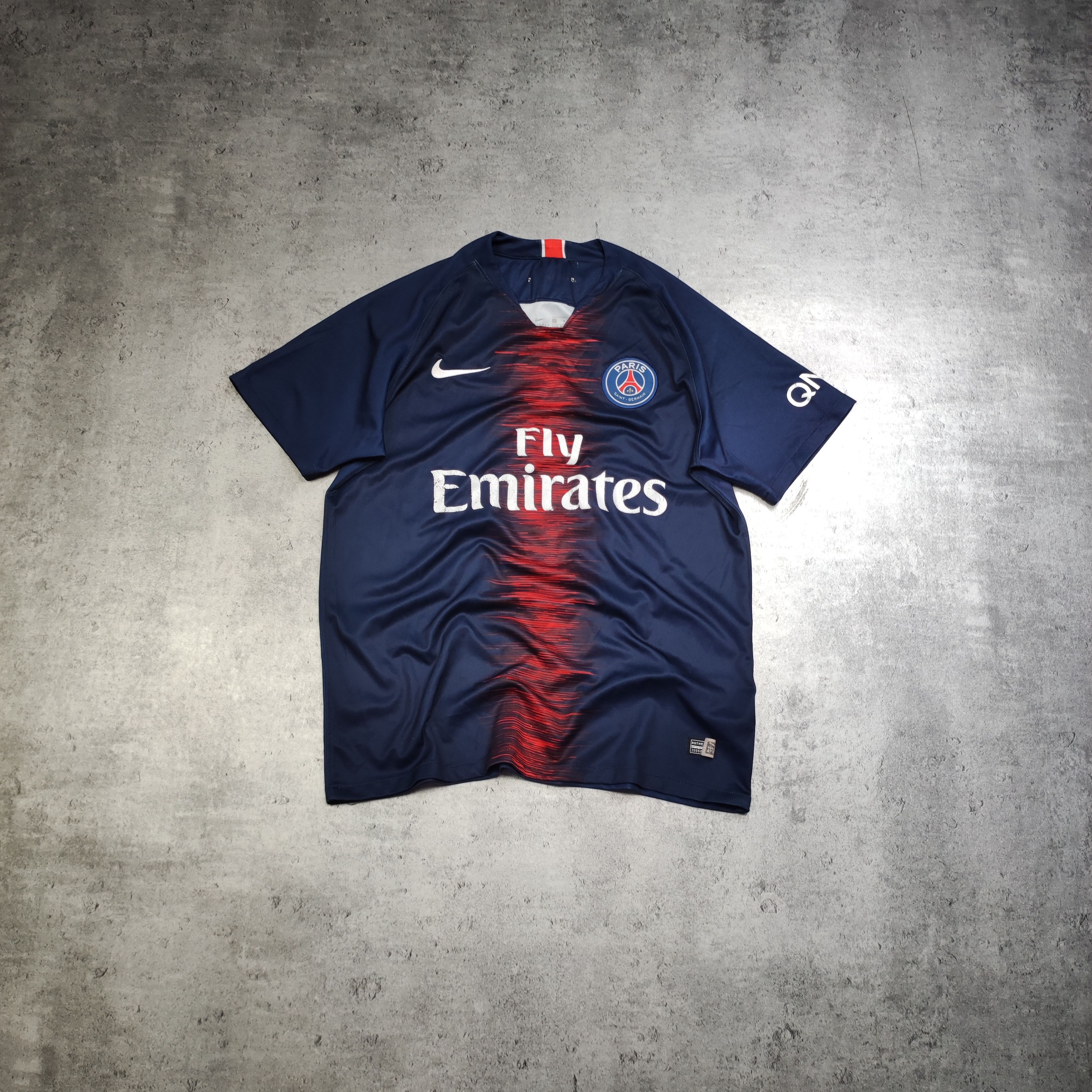 Nike RARE PSG Paris Saint Germain x Nike #7 Mbappe Jersey 2019 Size US M / EU 48-50 / 2 - 2 Thumbnail