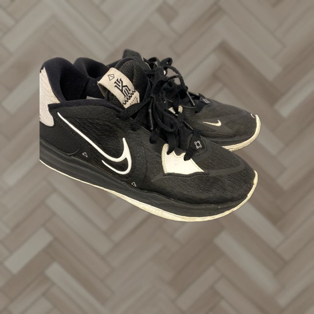 Nike Nike Kyrie Low 5 TB Basketball Sneakers Men’s 7.5 Black/White Nike Air Zoom Basketball Shoes Low Top Mens 7.5 Black White Size US 8 / EU 41 - 1 Thumbnail