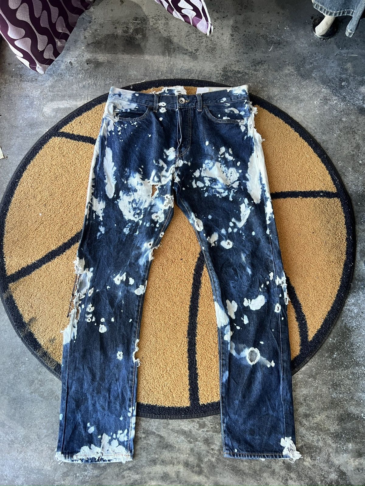 H&M 🔥Thrashed H&M Tie Dye Distressed Denim Size US 33 - 1 Thumbnail