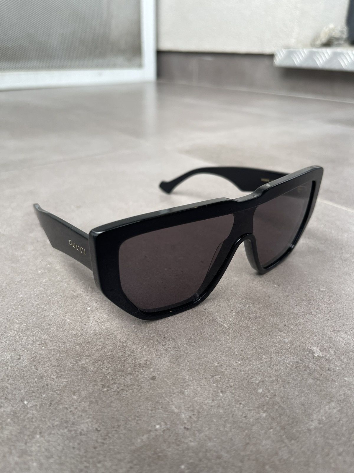 Gucci !DS! Gucci GG0997S Black Shield Sunglasses Size ONE SIZE - 4 Thumbnail