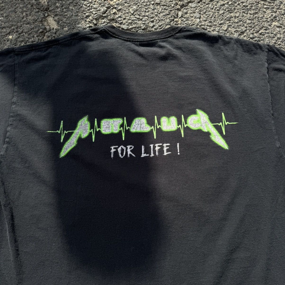 Band Tees × Metallica × Vintage Vintage 00s Metallica ARE YOU ALIVE Oversized Washed T-shirt Size US XXL / EU 58 / 5 - 5 Thumbnail