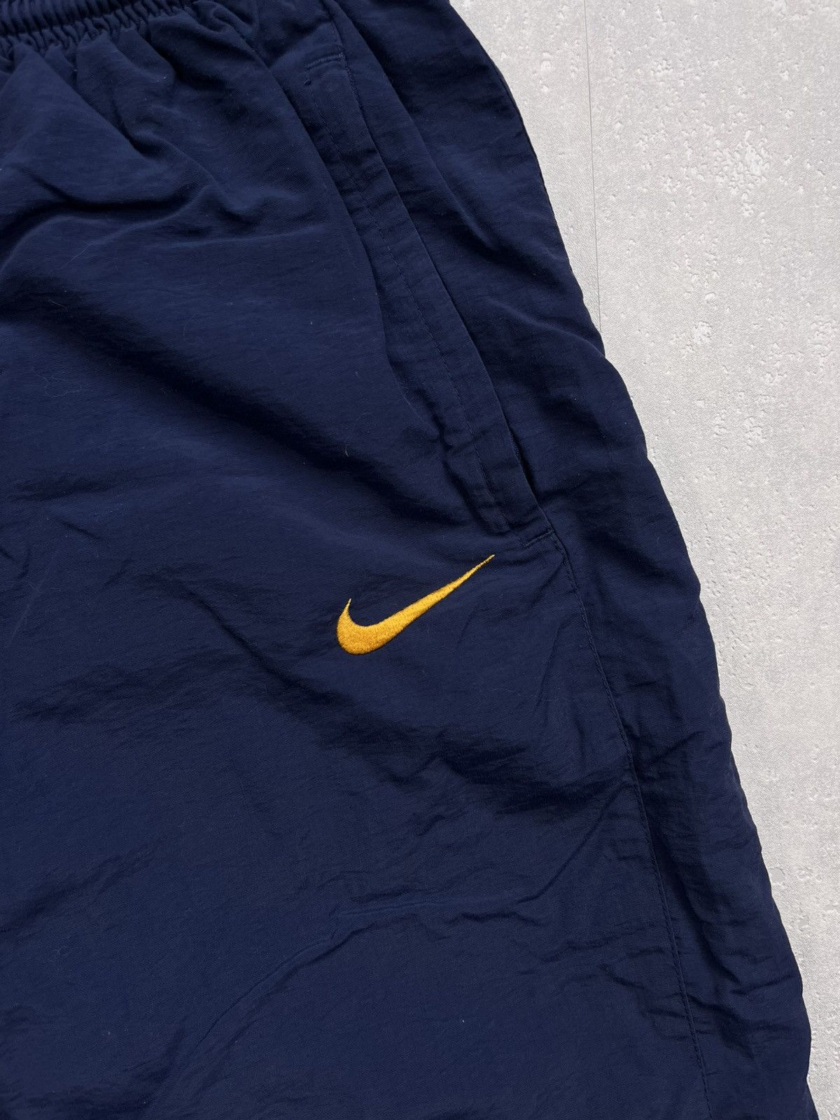 Nike 90’s NIKE RETRO PARACHUTE TRACK PANTS SWOOSH LOGO Y2K RARE Size US 34 / EU 50 - 2 Thumbnail