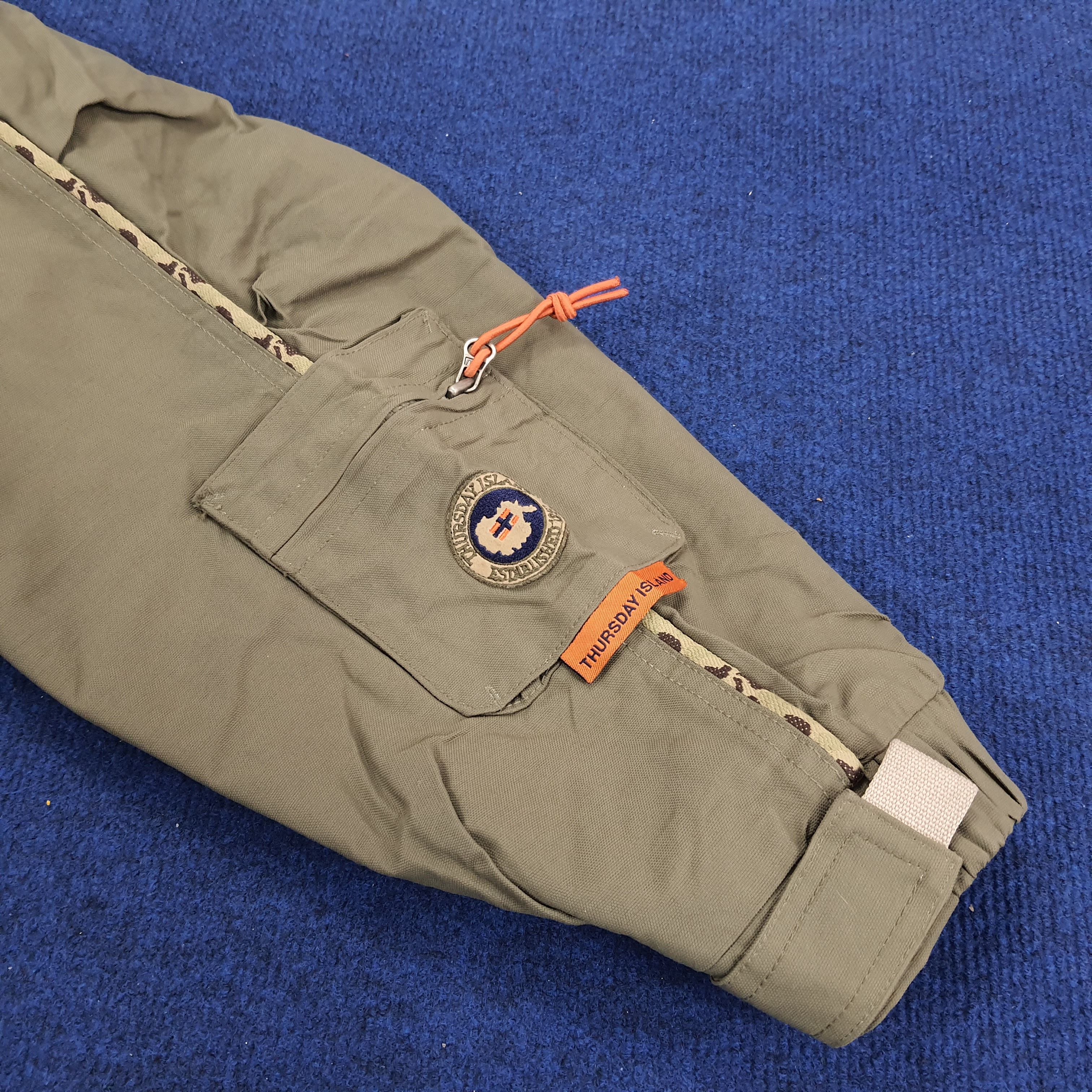 Vintage Vintage Thursday Island Snowboard Jacket Size US XL / EU 56 / 4 - 8 Thumbnail