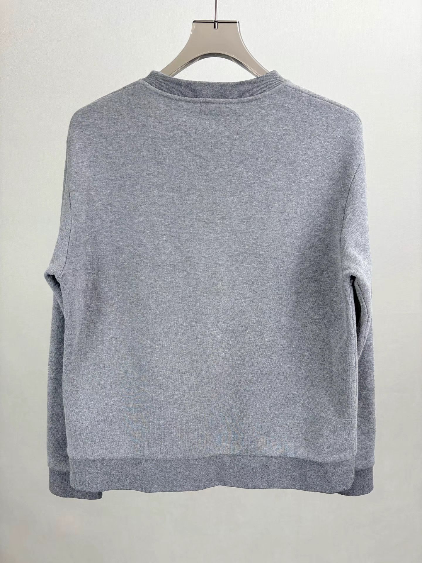 Louis Vuitton LOUIS VUITTON LV Twist Logo Embroidered Sweatshirt Size US XS / EU 42 / 0 - 2 Thumbnail