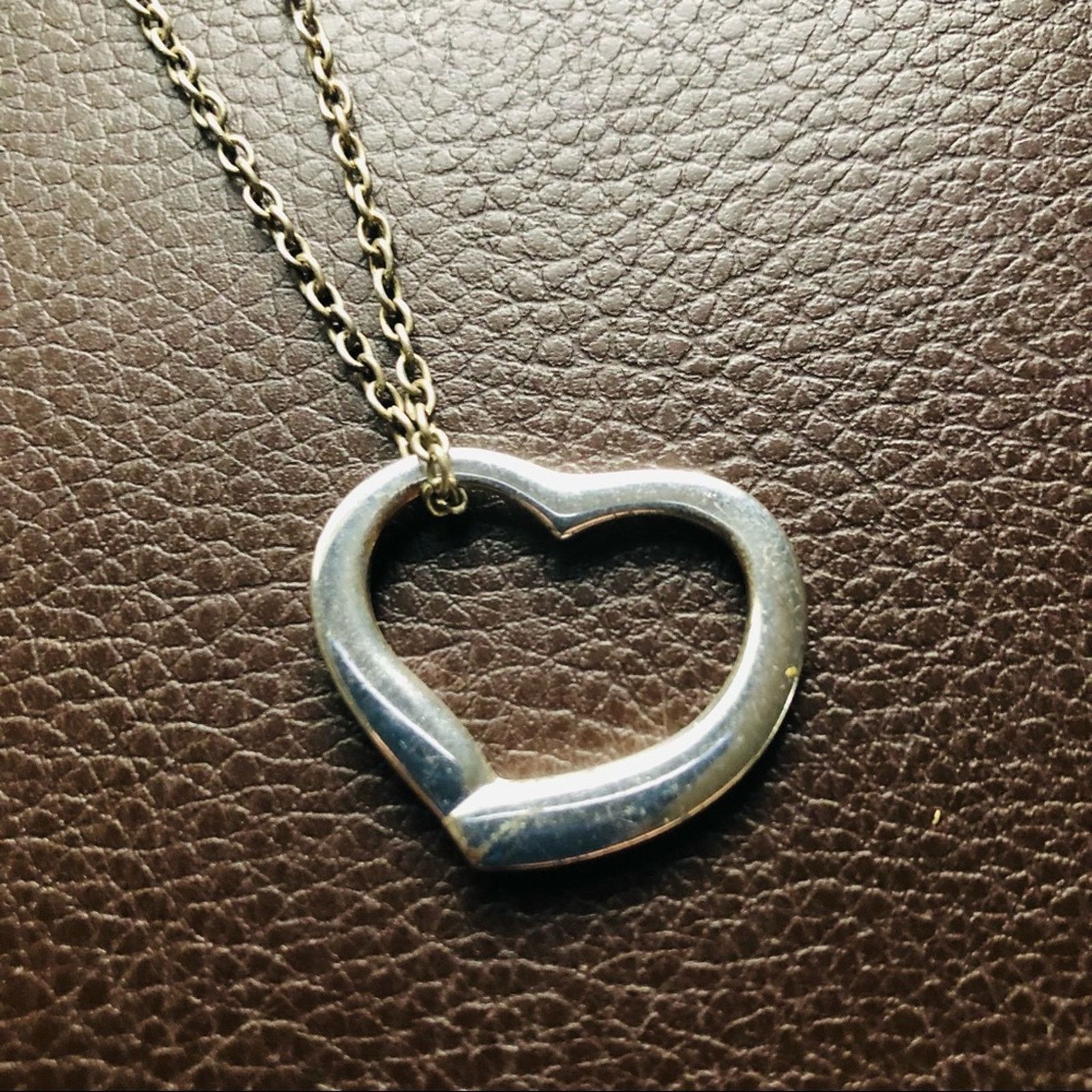 Vintage Vintage silver plated open heart pendant on chain necklace Size ONE SIZE - 6 Thumbnail