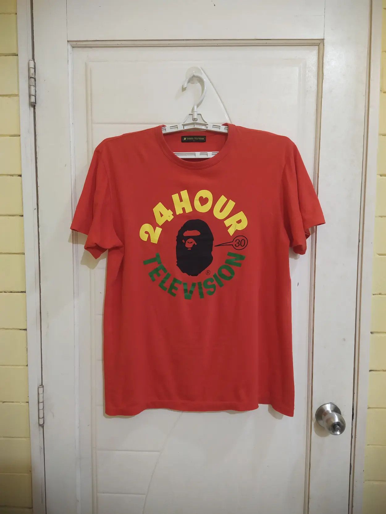 Vintage BAPE x 24 Hour Television "Love Saves The Earth" Size US XL / EU 56 / 4 - 1 Thumbnail