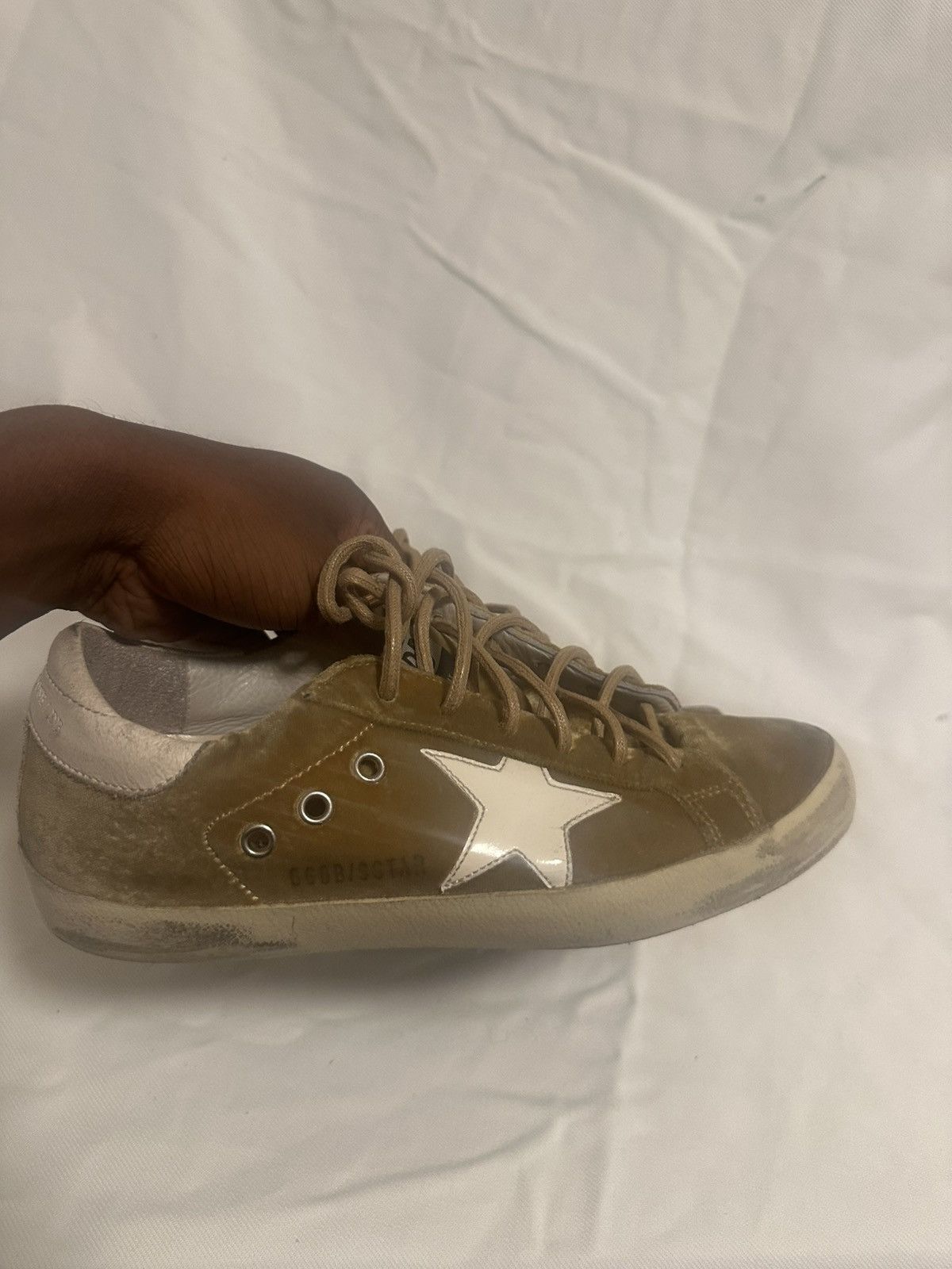 Golden Goose Golden Goose Deluxe Brand Gold Velvet Superstar Sneakes Size US 8.5 / IT 38.5 - 4 Thumbnail
