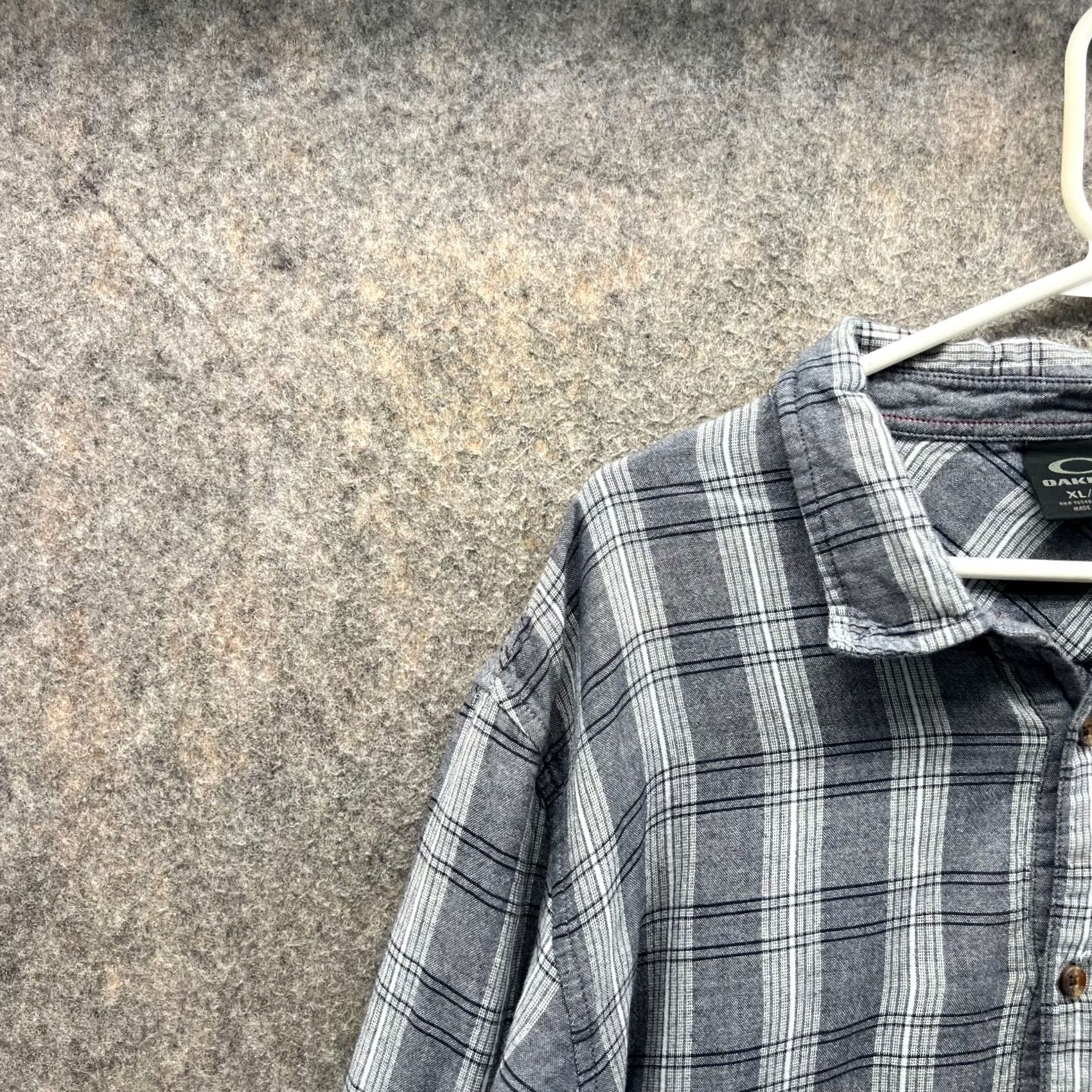 Oakley Oakley Shirt Men XL Gray Plaid Button-Up Casual Lightweight Cotton Long Sleeve Size US XL / EU 56 / 4 - 4 Thumbnail