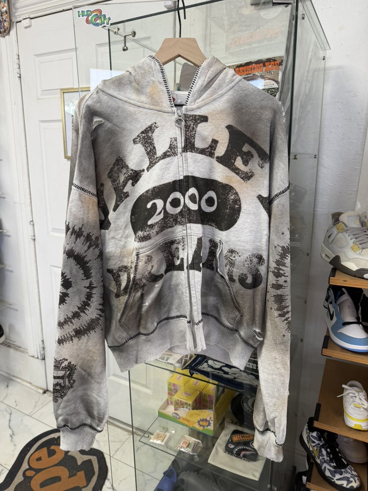 Vale Vale 2000 Hoodie (White) Size US L / EU 52-54 / 3 - 1 Thumbnail