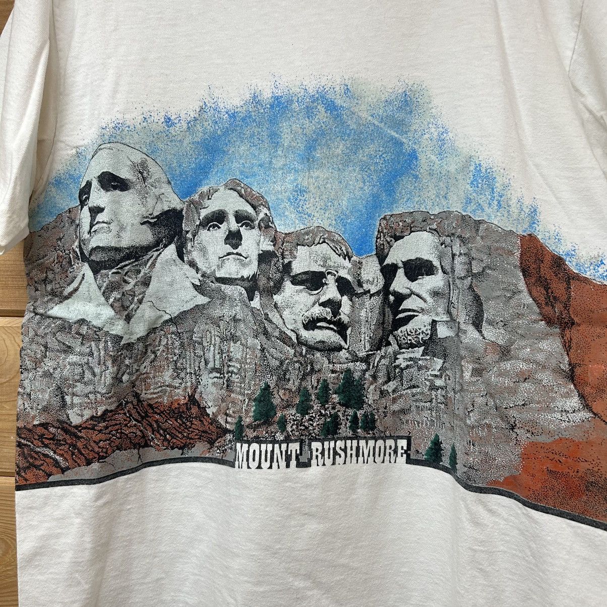 Vintage Vintage 90s Mount Rushmore Nature Destination T Shirt Size US L / EU 52-54 / 3 - 7 Thumbnail
