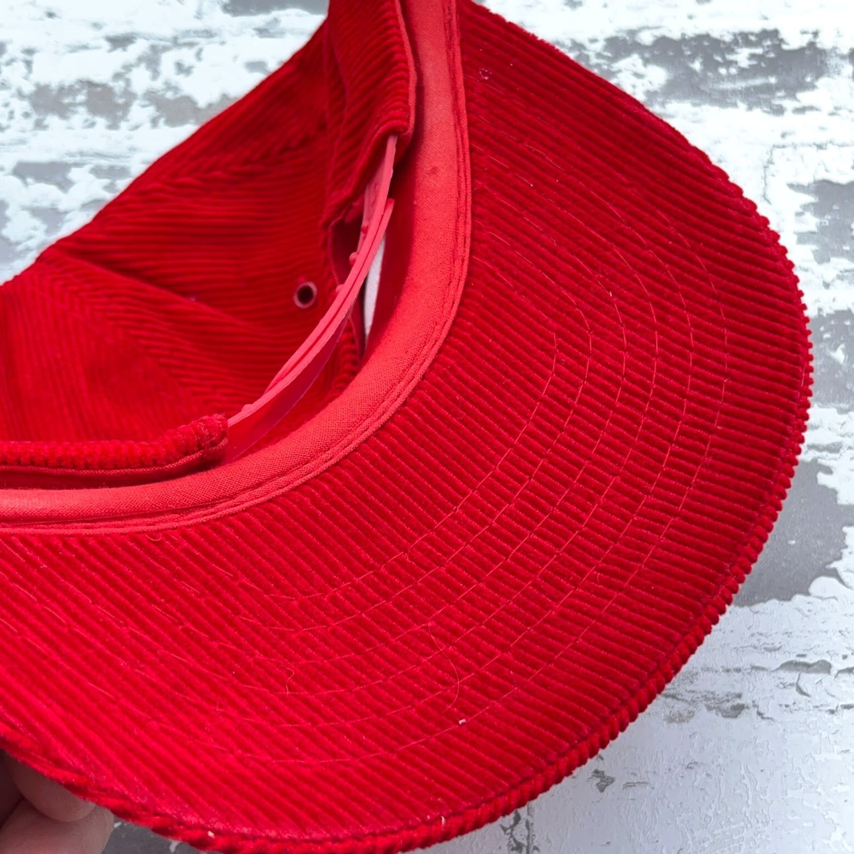 Vintage VINTAGE Bob Evans Trucker Hat Cap Snapback Red Corduroy 90s Racing Food Hat Mens Adjustable Corduroy Red Cotton Cap Size ONE SIZE - 4 Thumbnail