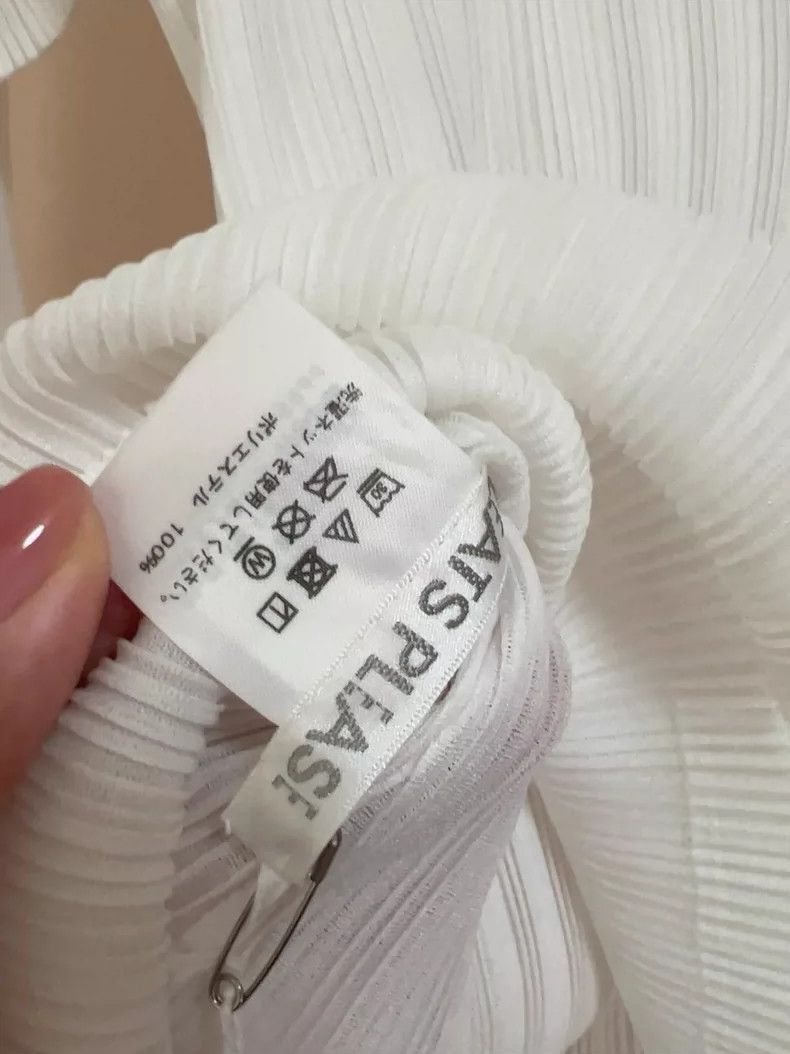 Issey Miyake issey miyake White long-sleeved top 2505-Nextarrow Size S / US 4 / IT 40 - 2 Thumbnail