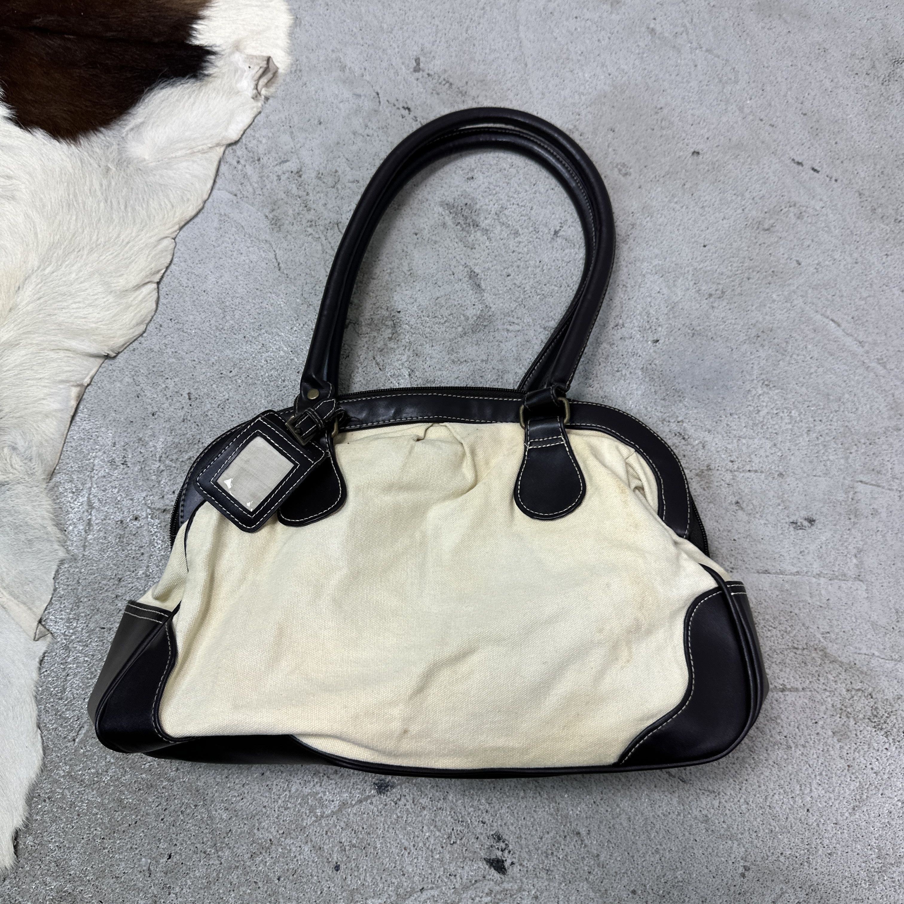 Vintage Vintage Avant Garde Opium Shoulder Cream Bag Y2K Size ONE SIZE - 3 Thumbnail