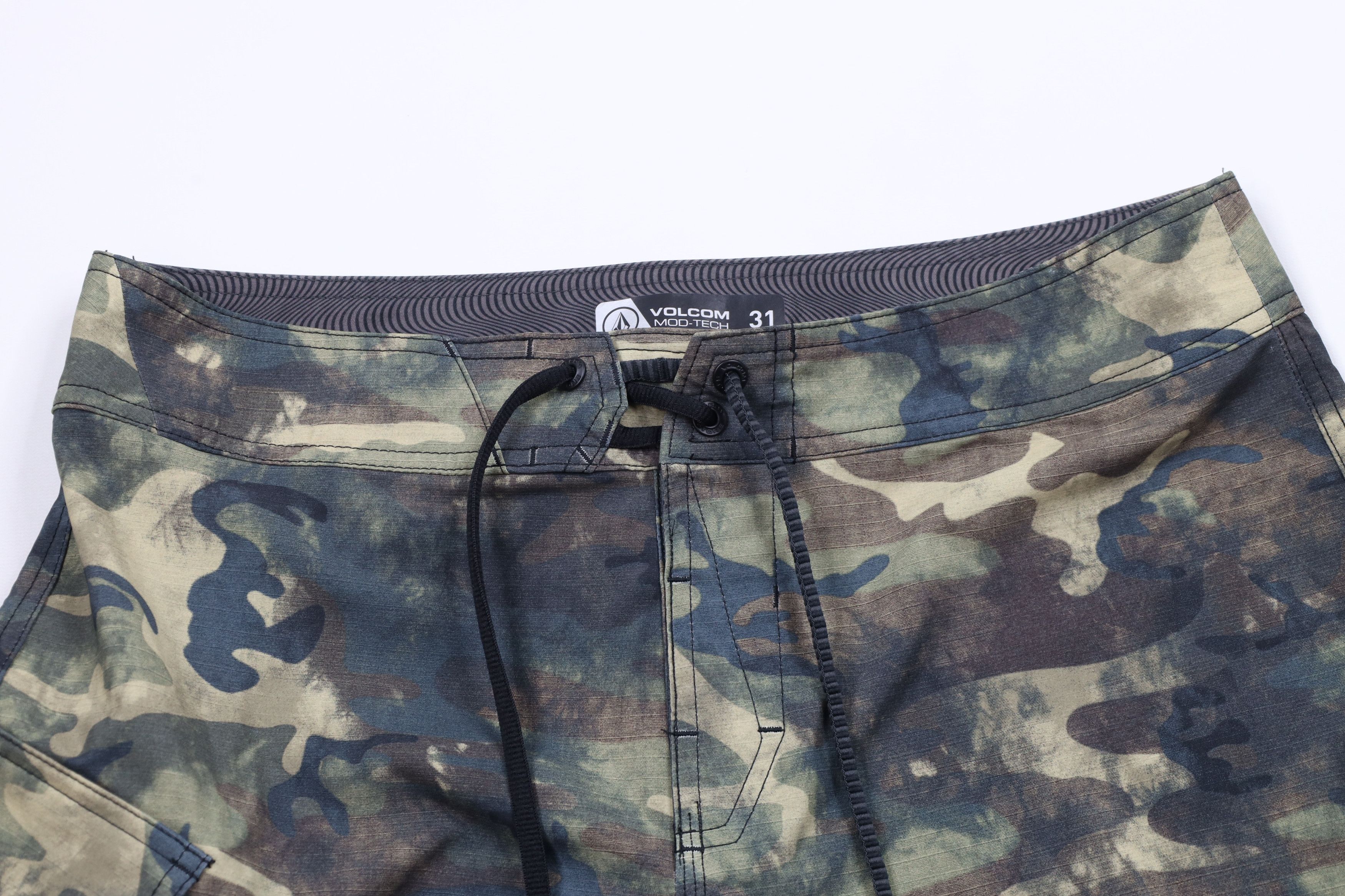 Vintage × Volcom Volcom Mod Tech Camouflage Board Swim Trunks Shorts Size US 31 - 2 Thumbnail