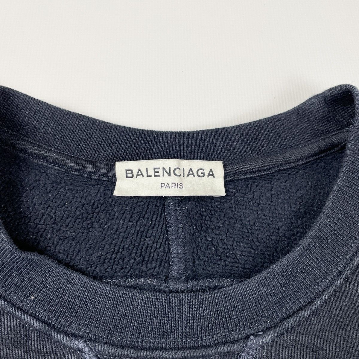 Balenciaga Balenciaga Paris Down Side Logo Crewneck Size US M / EU 48-50 / 2 - 24 Thumbnail