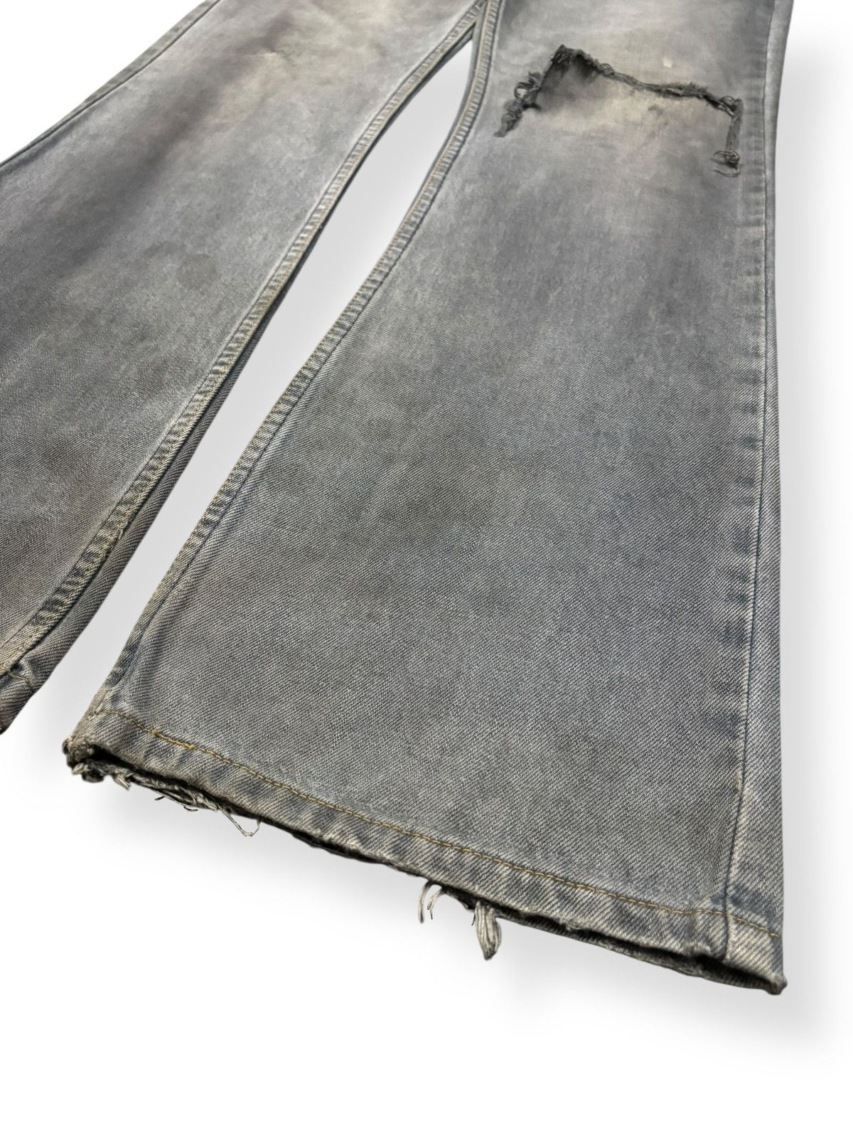 Levi's Vintage 90s Levis 517 Blue-Gray Faded Flare Distressed Jeans Size US 33 - 10 Thumbnail