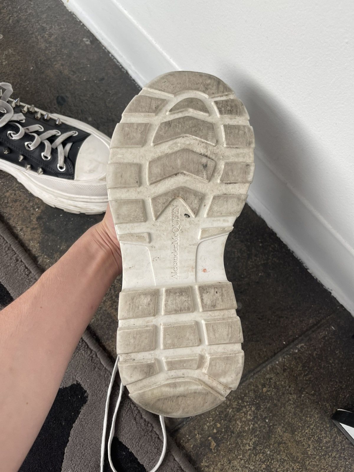 Alexander McQueen Spiked sneakers Size US 10 / EU 43 - 12 Thumbnail