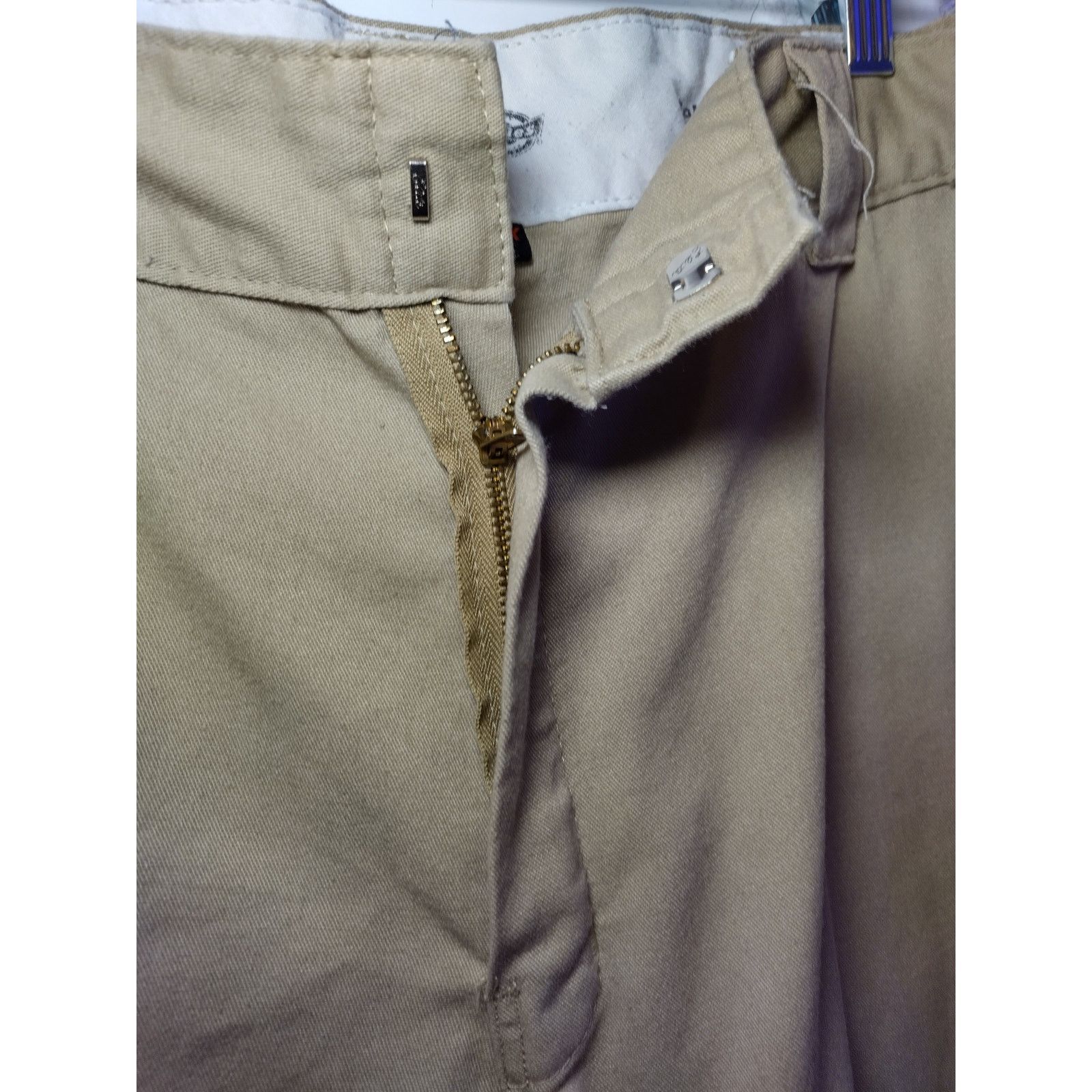Dickies Dickies Mens Flex Chino Shorts Flat Front Relaxed Fit Khaki Size US 36 / EU 52 - 3 Thumbnail