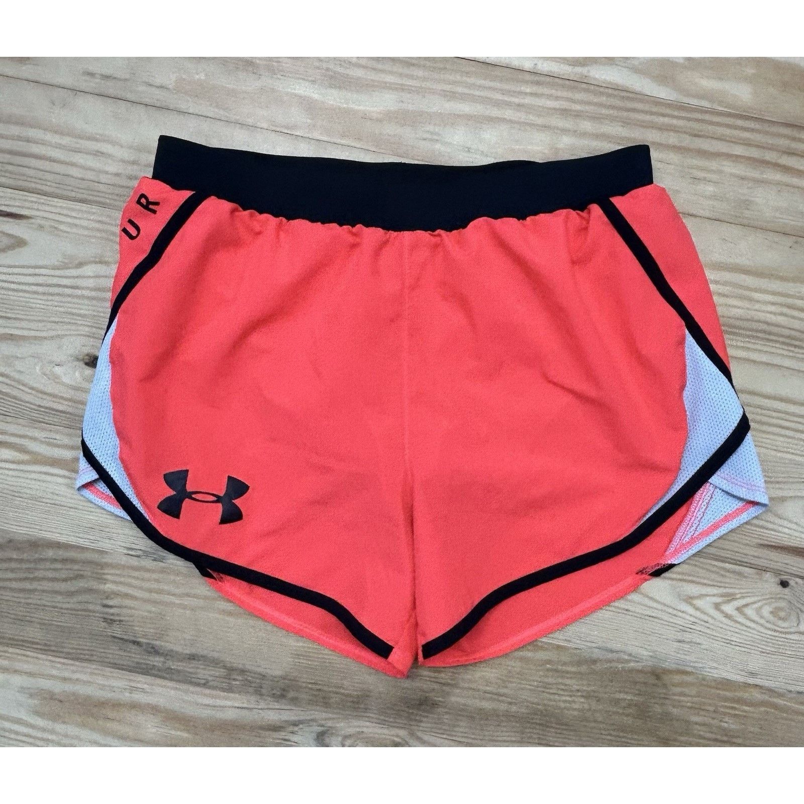 Under Armour Under Armour Heatgear women's running shorts loose fit sz S Size 28" / US 6 / IT 42 - 1 Thumbnail