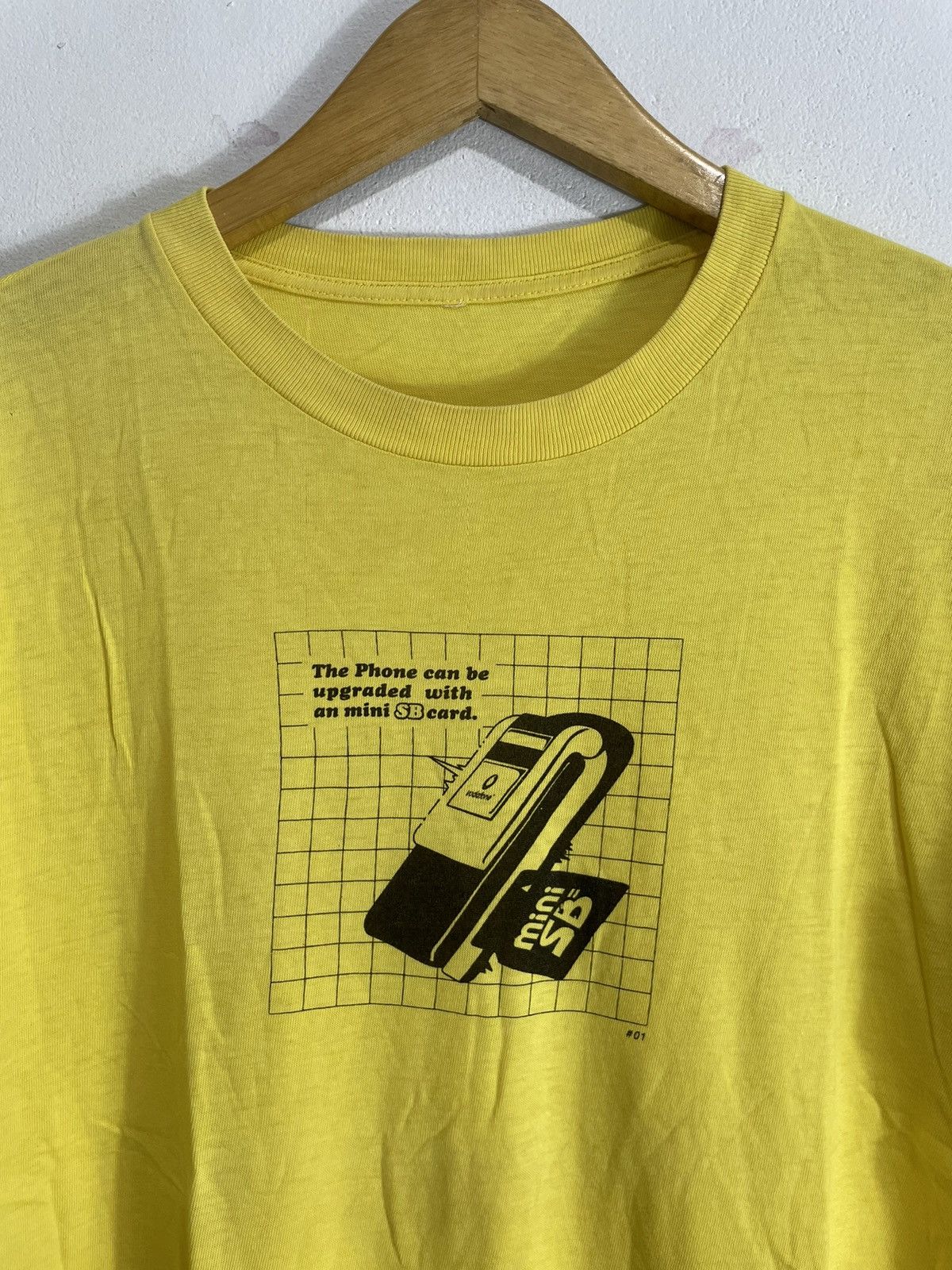 Apple Vintage tech celuler Vodafone Tshirt Size US L / EU 52-54 / 3 - 2 Thumbnail
